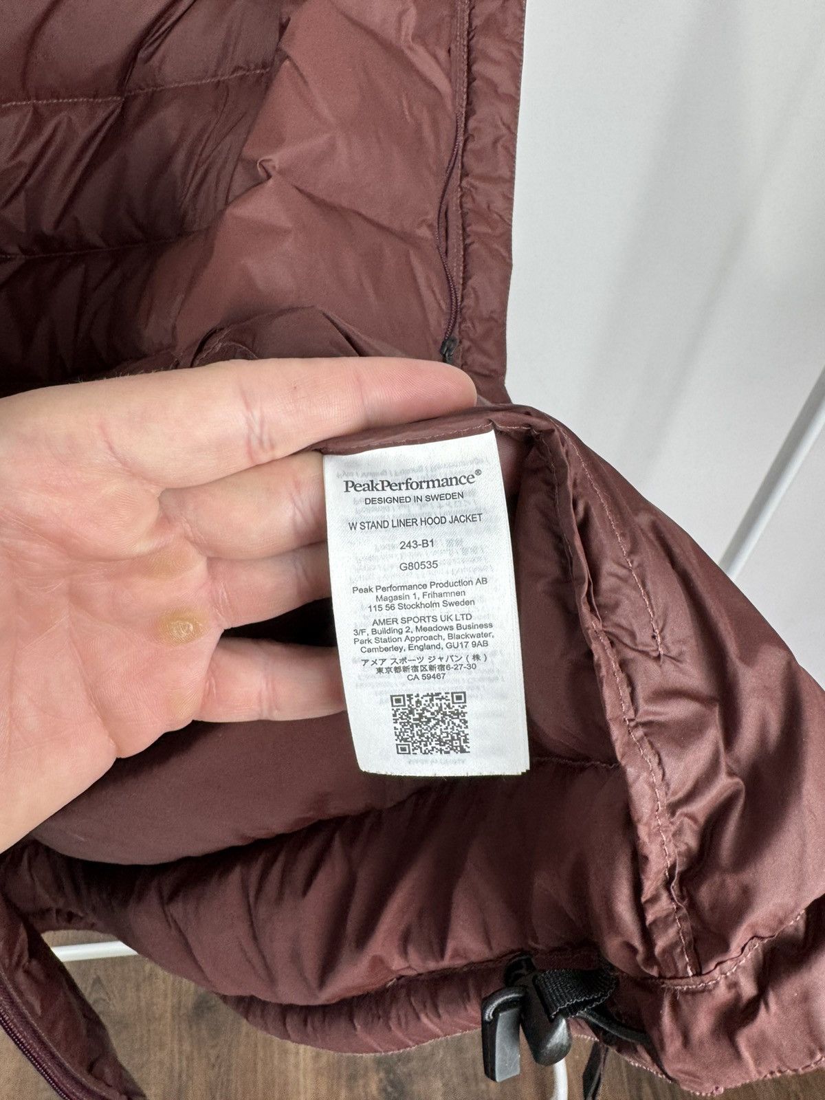 Peak Performance Peak Performance Women Hooded Down Puffer Jacket Burgundy M Size M / US 6-8 / IT 42-44 - 11 Thumbnail