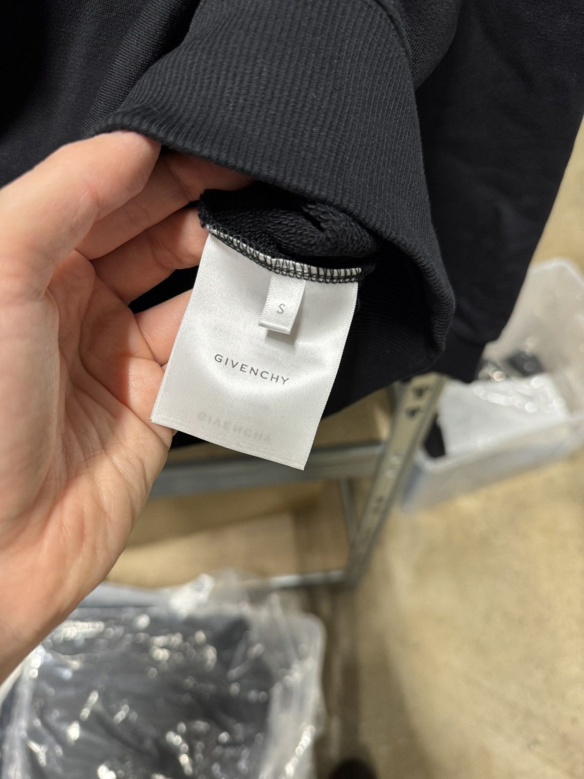 Givenchy Givenchy Refracted Logo Sweatshirt NEW 1250$ Size US S / EU 44-46 / 1 - 6 Thumbnail