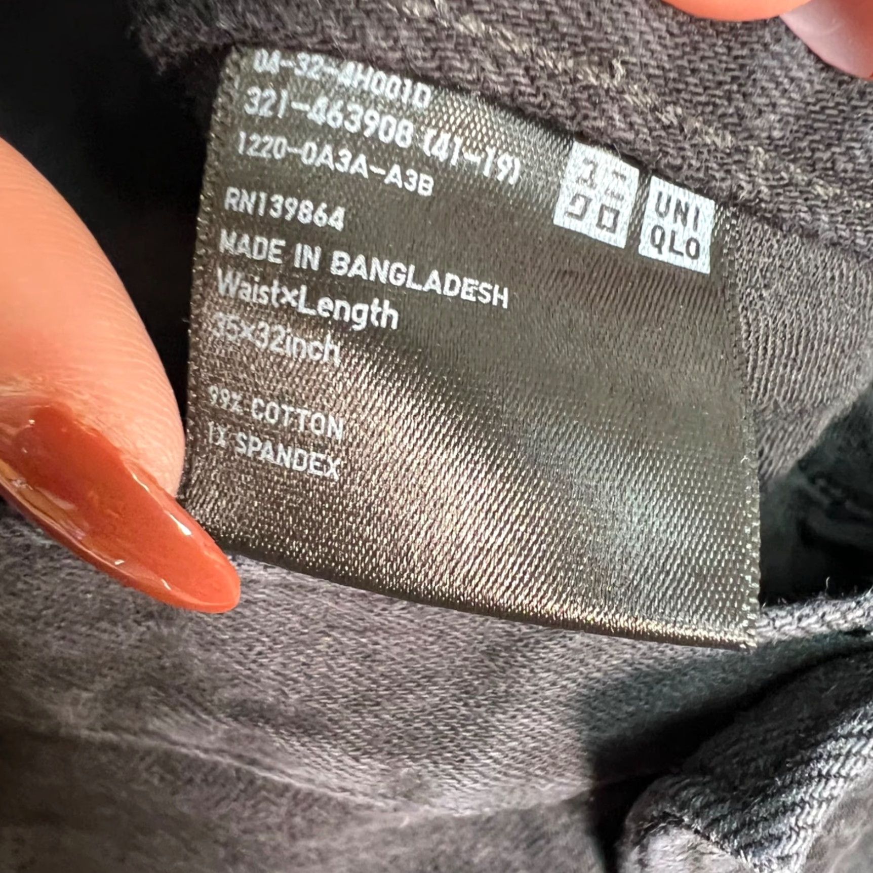 Uniqlo Uniqlo Jeans Mens 35 x 32 Black Skinny Fit Denim Cotton Spandex Regular 5-Pocket Inseam 32 Bagged Size US 35 - 4 Thumbnail