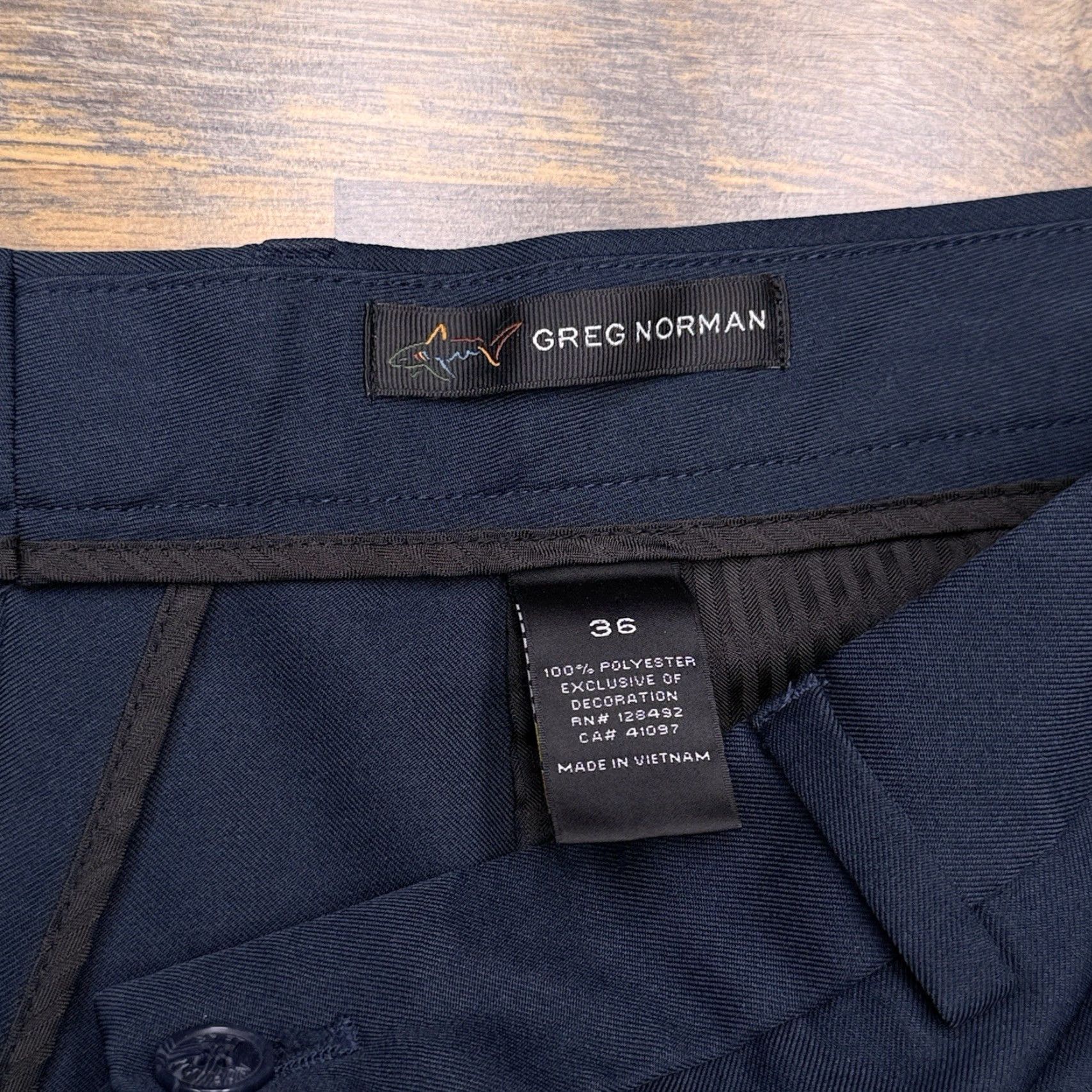 Vintage **Greg Norman Mid Rise Chino Shorts 36 Regular Fit Navy Blue Golf** User: **Greg Norman Mid Rise Chino Shorts 36 Navy Blue Golf** Size US 36 / EU 52 - 3 Thumbnail