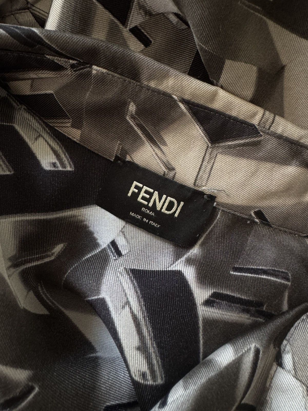 Fendi Fendi FF Blocks Shirt Size US L / EU 52-54 / 3 - 10 Thumbnail