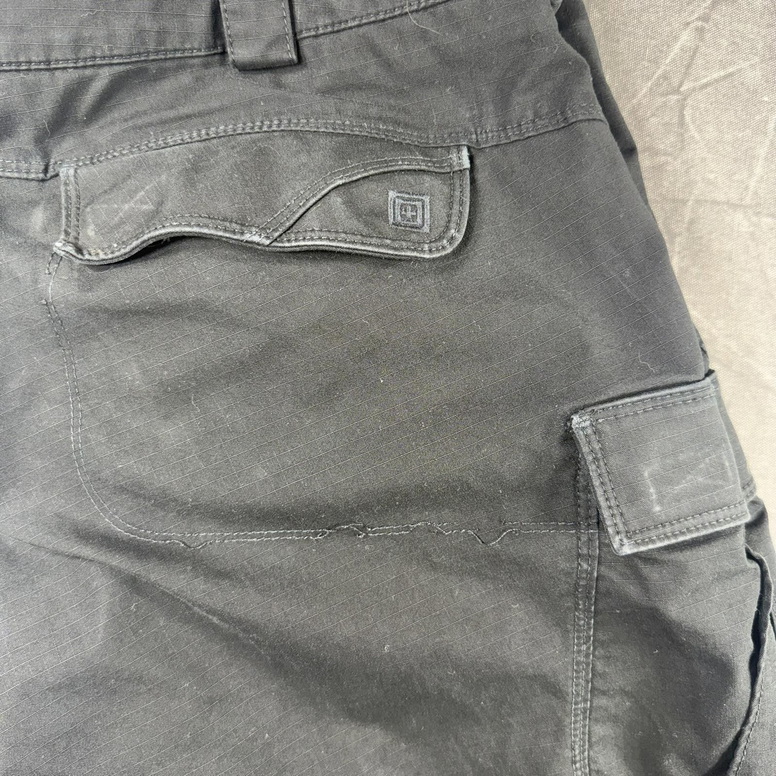 Other 5.11 Tactical Pants Men's 18 Black Size US 34 / EU 50 - 2 Thumbnail
