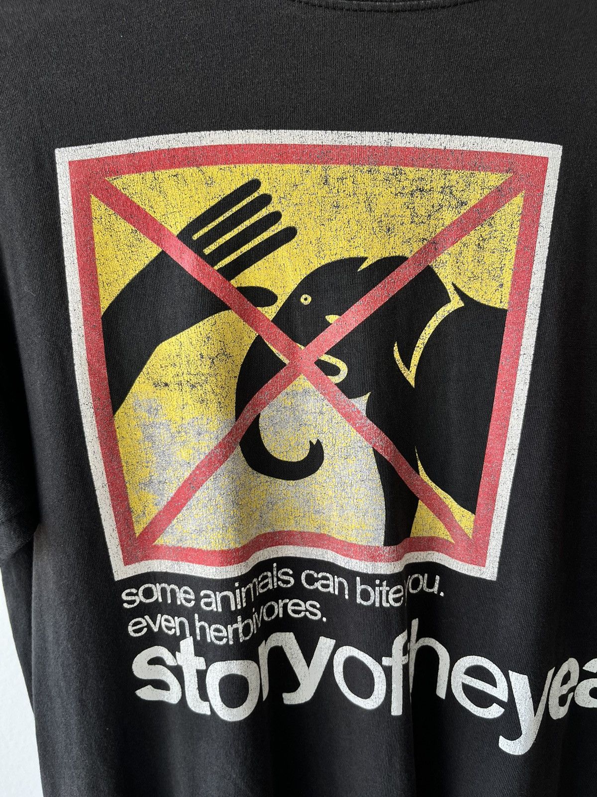 Vintage Vintage Y2K Story Of The Year Tee Size US M / EU 48-50 / 2 - 3 Thumbnail