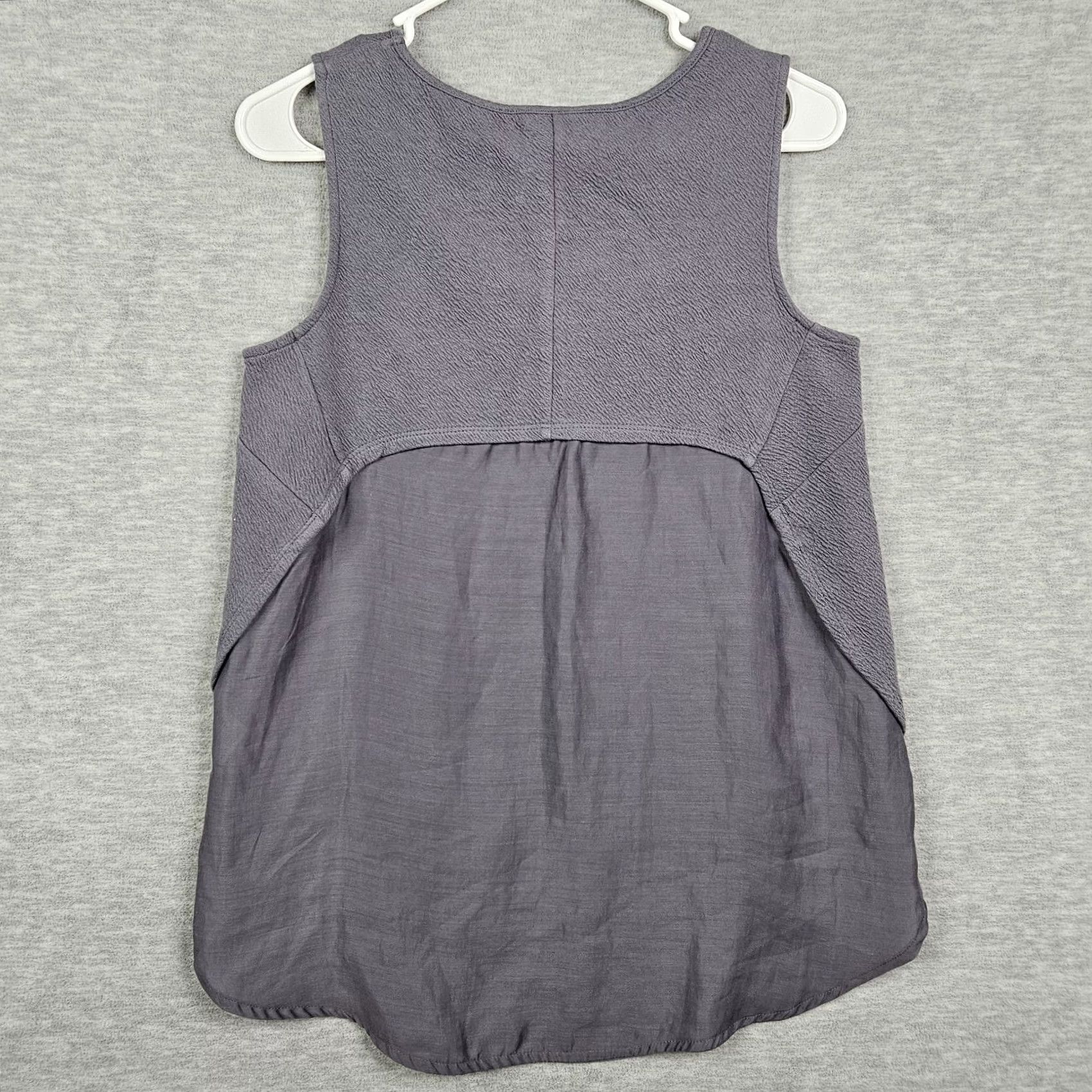 Anthropologie Anthropologie Deletta Women's Gray Sleeveless Low-high Top Size S NEW Size S / US 4 / IT 40 - 2 Thumbnail