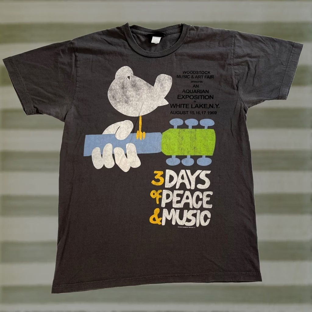 Vintage VINTAGE Woodstock Aquarian Exposition T-Shirt Sz L Mens Short Sleeve Gray Cotton 2008 Music Peace Rock Size US L / EU 52-54 / 3 - 1 Thumbnail