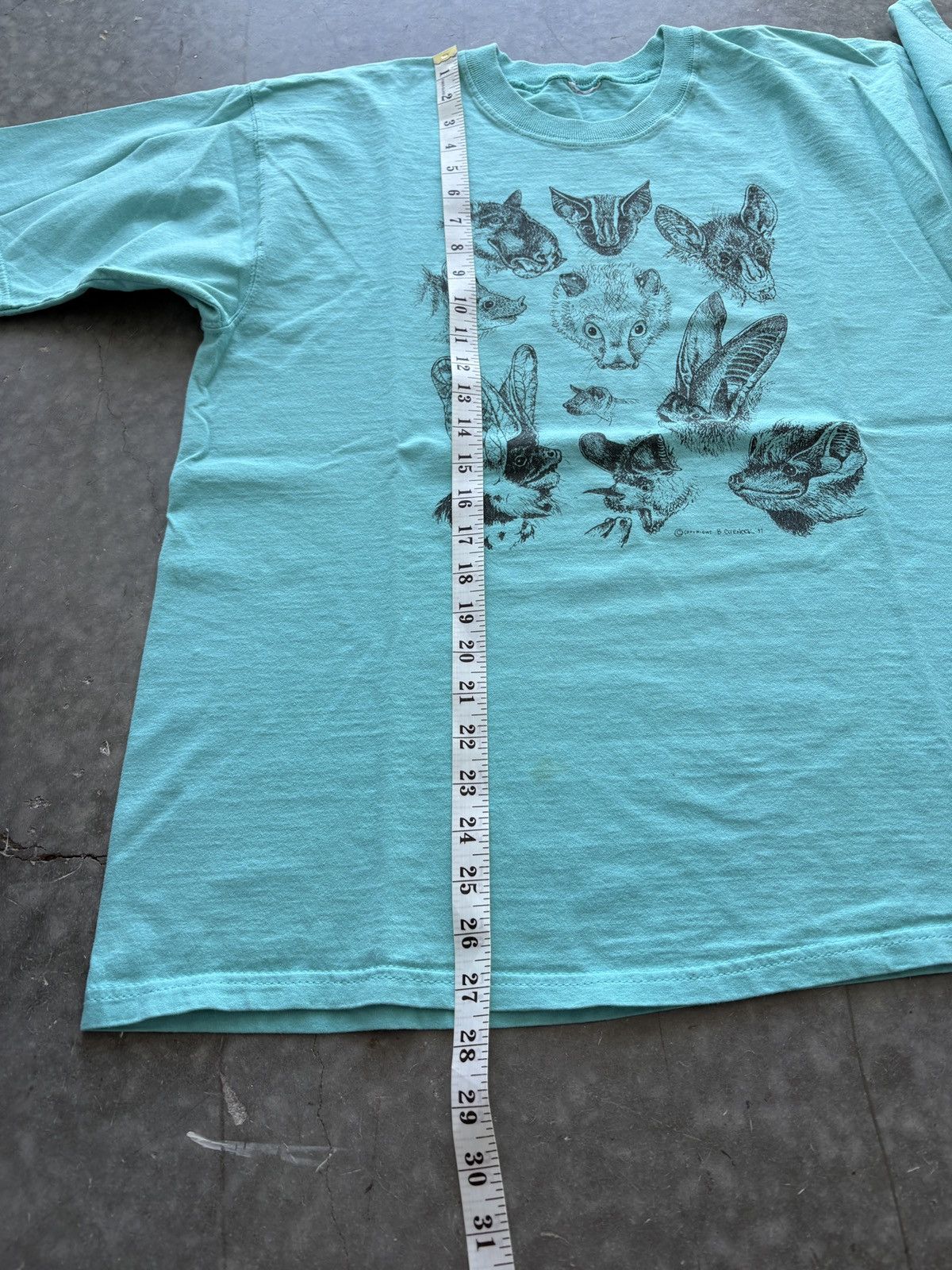 Vintage Vintage 90s Bat Graphic Tee Size US L / EU 52-54 / 3 - 8 Thumbnail