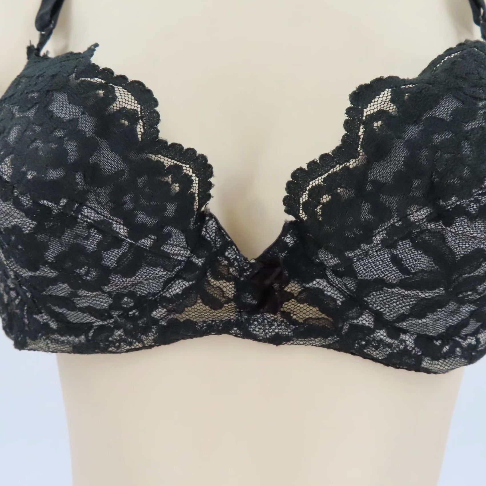 Vintage VINTAGE Adonna JCPenney Bra 34B Underwire Floral Lace Black Women's T-Shirt Style 34B Womens Size ONE SIZE - 3 Thumbnail