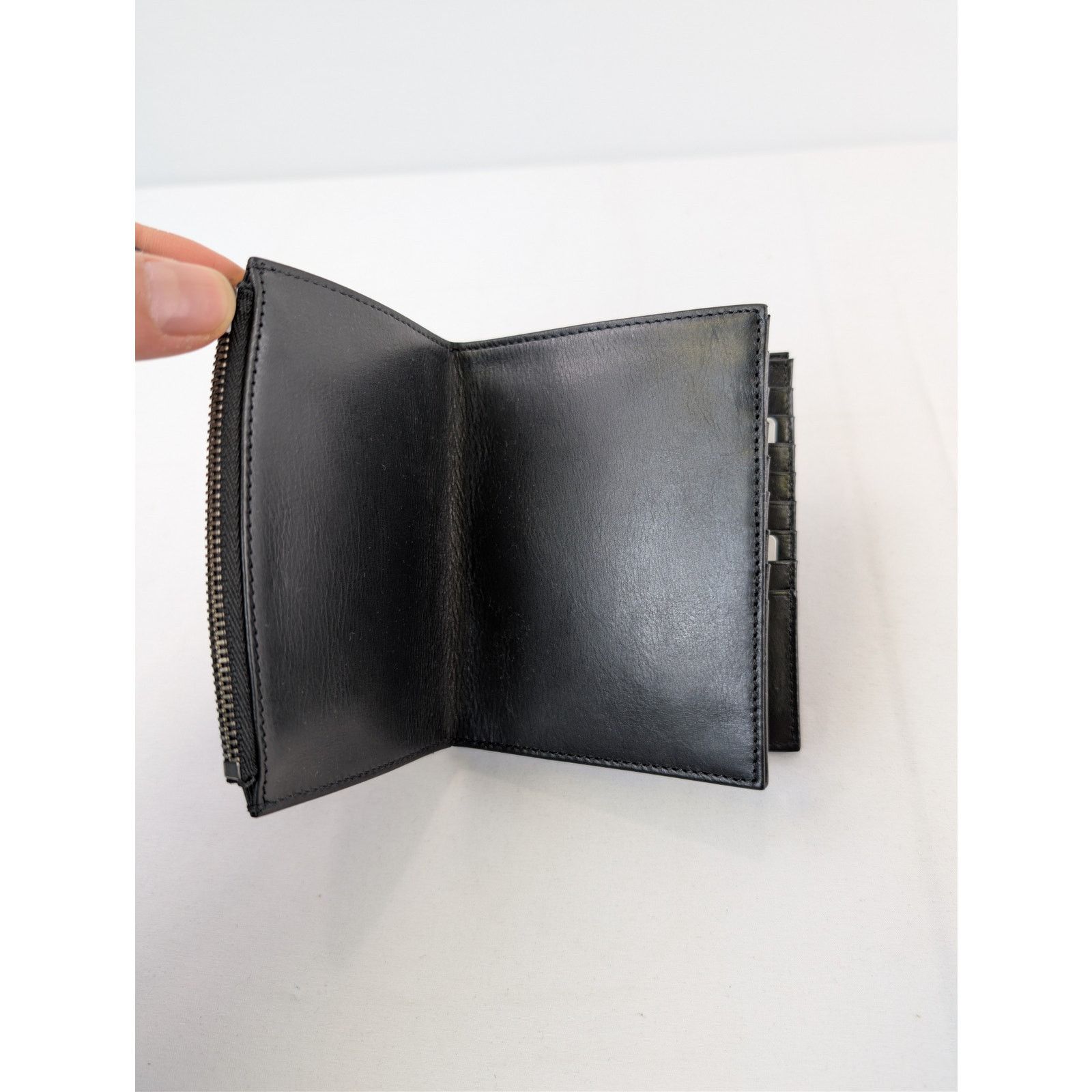 Maison Margiela o1rshd1 Size: OS / Bi-Fold Wallet Zippered / Multiple Slots Size ONE SIZE - 6 Thumbnail