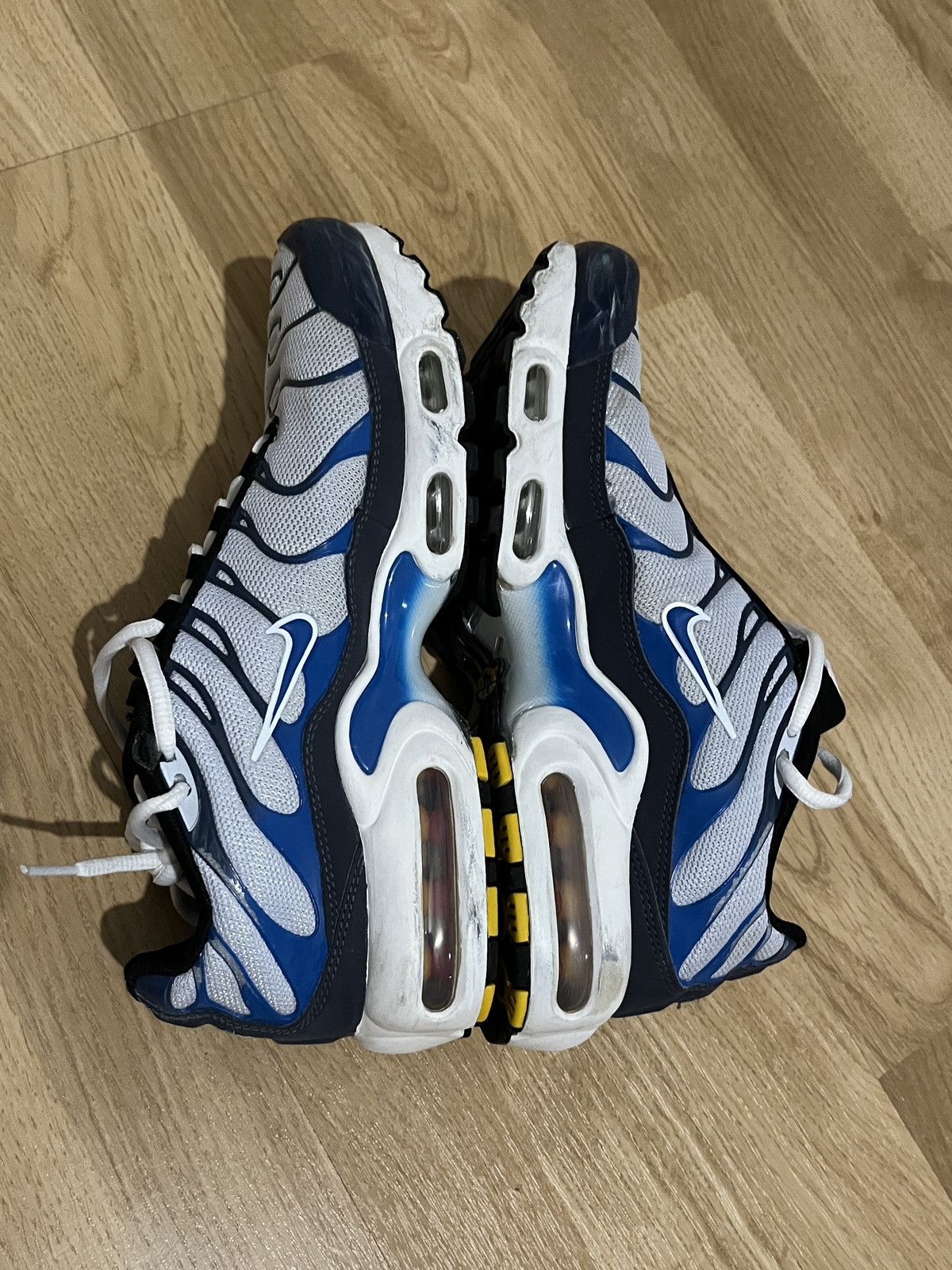 Nike Nike Air Max Plus Size US 7 / EU 40 - 4 Thumbnail