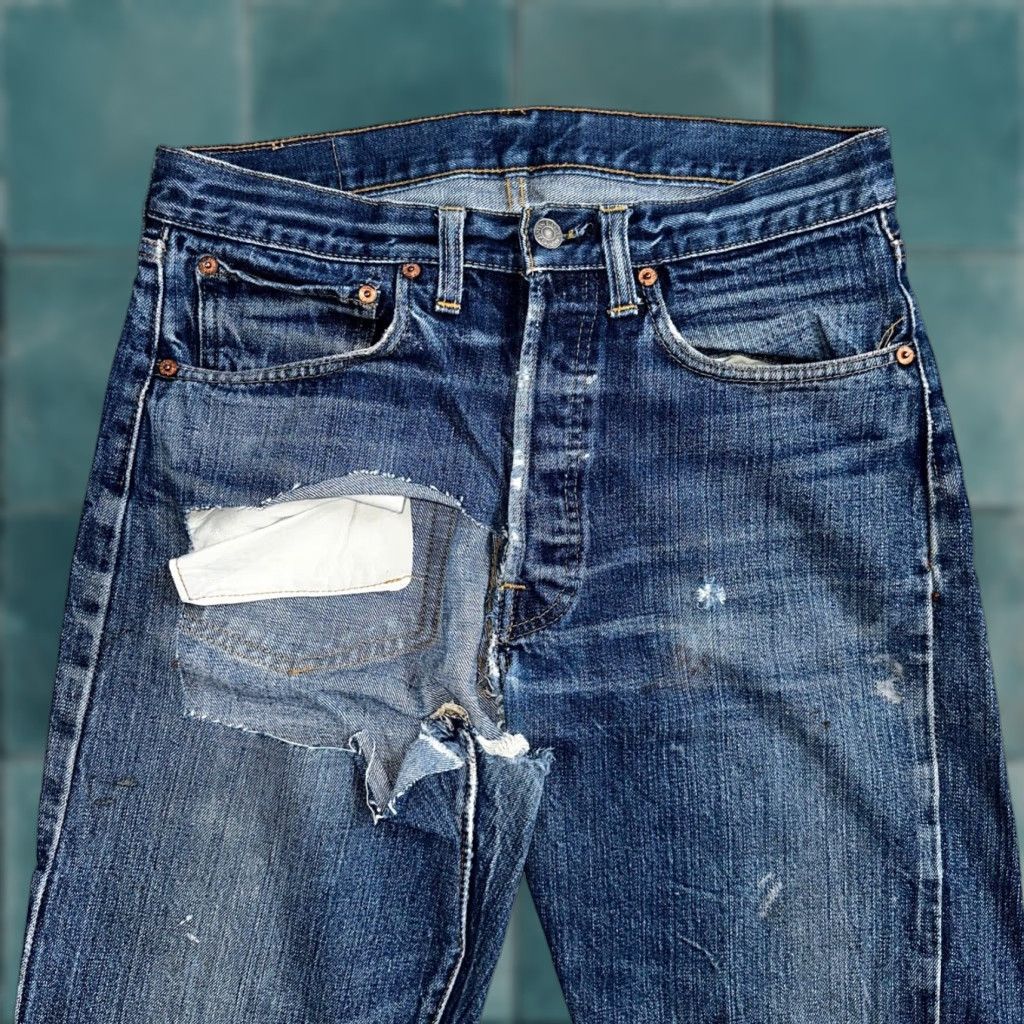 Levi's VINTAGE Levis 501 VTG 70s SS Redline Selvedge Jeans XX Thrashed Boot Cut Act 30x31 Size US 30 / EU 46 - 1 Thumbnail