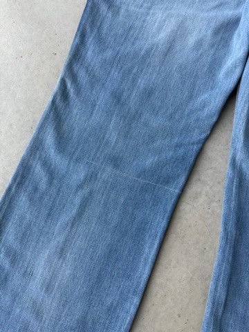 Vintage Vintage 80s Wrangler Light Wash Wide Leg Denim Jeans Size US 34 / EU 50 - 8 Thumbnail
