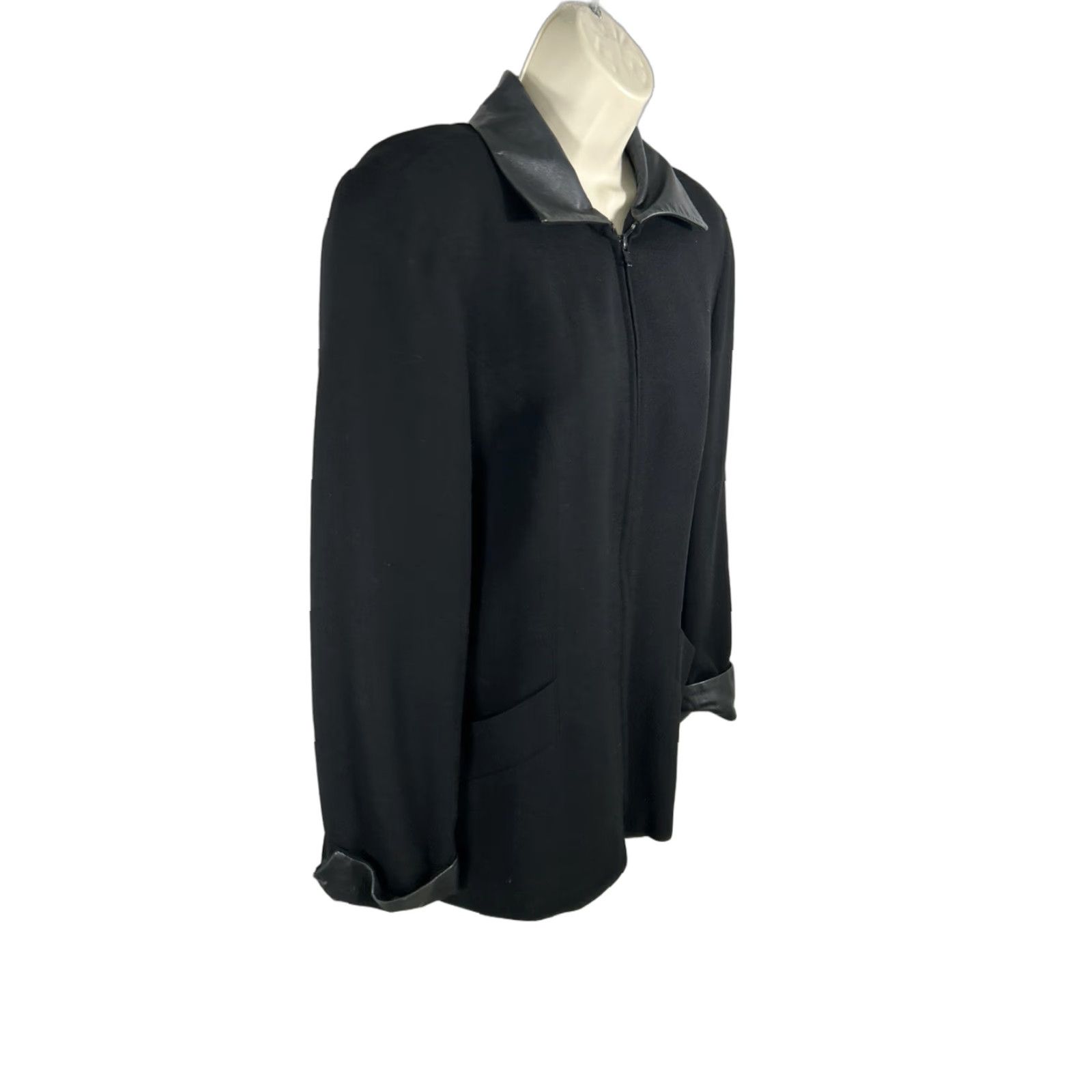 Vintage LIMITED Jacket Womens Size 10 Black Wool Shell Genuine Leather Trim Full Zip Collared Size L / US 10 / IT 46 - 1 Thumbnail