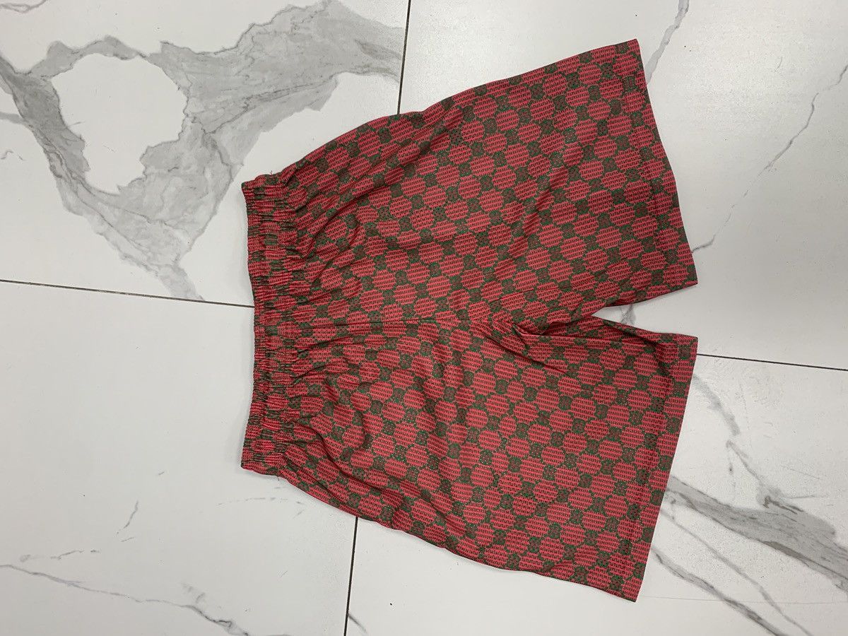 Eric Emanuel Eric Emanuel Baggy Short “Red/ Green” Size US 34 / EU 50 - 2 Thumbnail