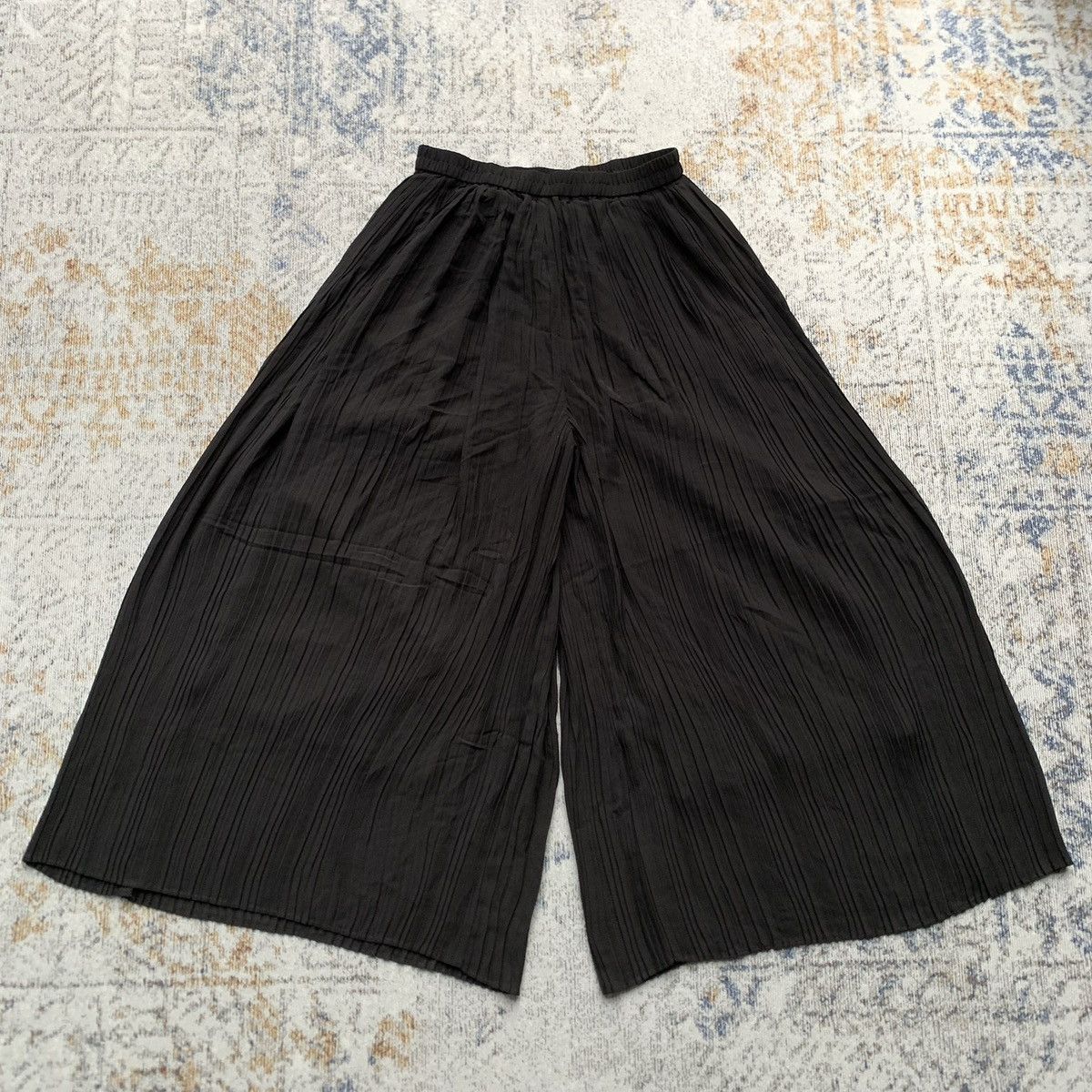 Japanese Brand Rare Japanese Brand Issey Style Uniqlo Pleats Wide Pants Size US 30 / EU 46 - 5 Thumbnail