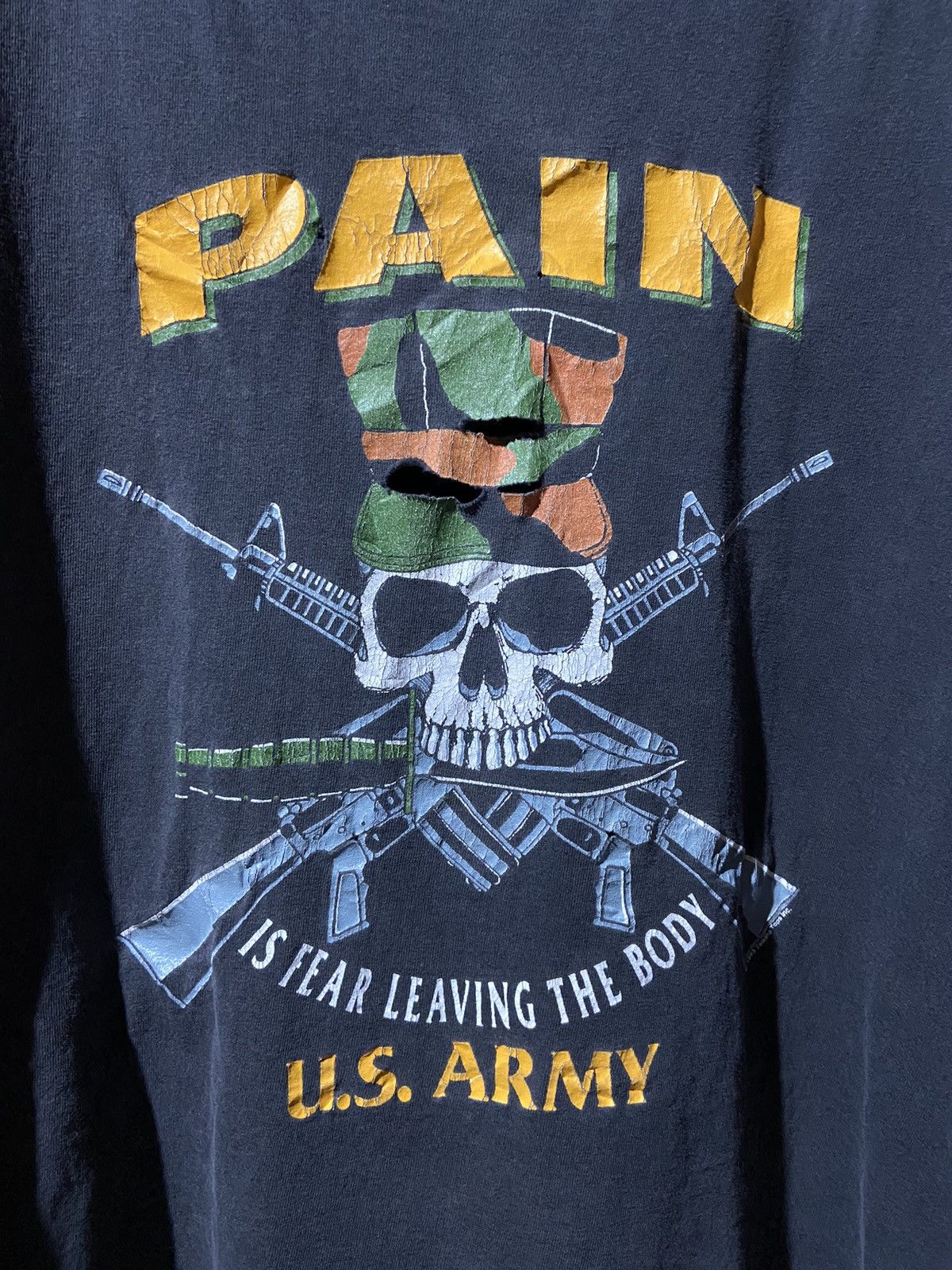 Vintage Vintage Pain is fear leaving the body nice fade t-shirt XL Size US XL / EU 56 / 4 - 6 Thumbnail