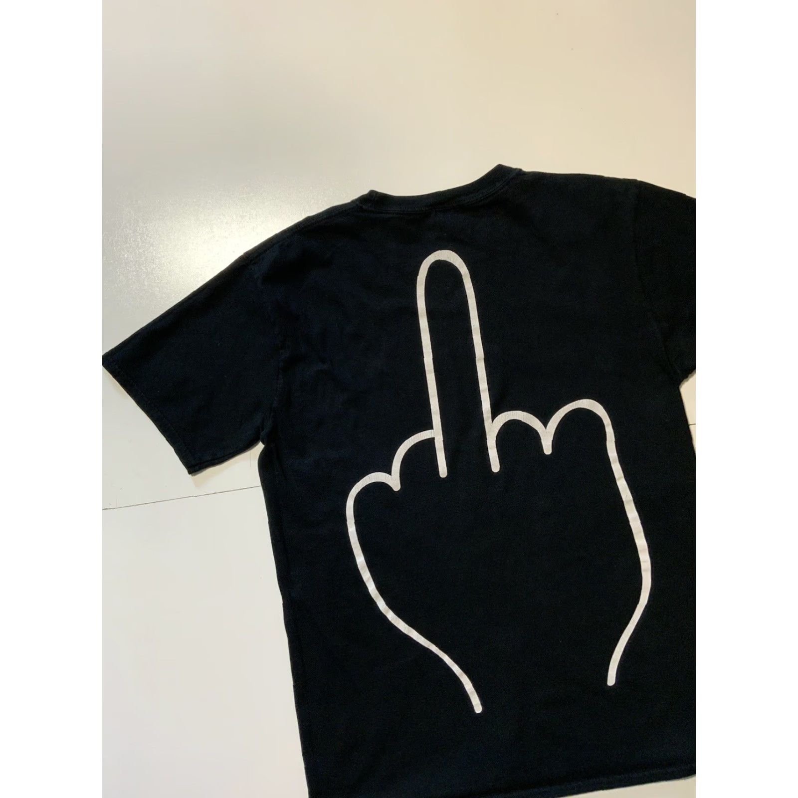 Vintage Pizza Slime Middle Finger Skateboard Black Graphic S/S Crewneck T-Shirt Sz. M Mens Shirt Crew Neck Black Graphic Pizza Slime Skateboard Mens M Size US M / EU 48-50 / 2 - 4 Thumbnail