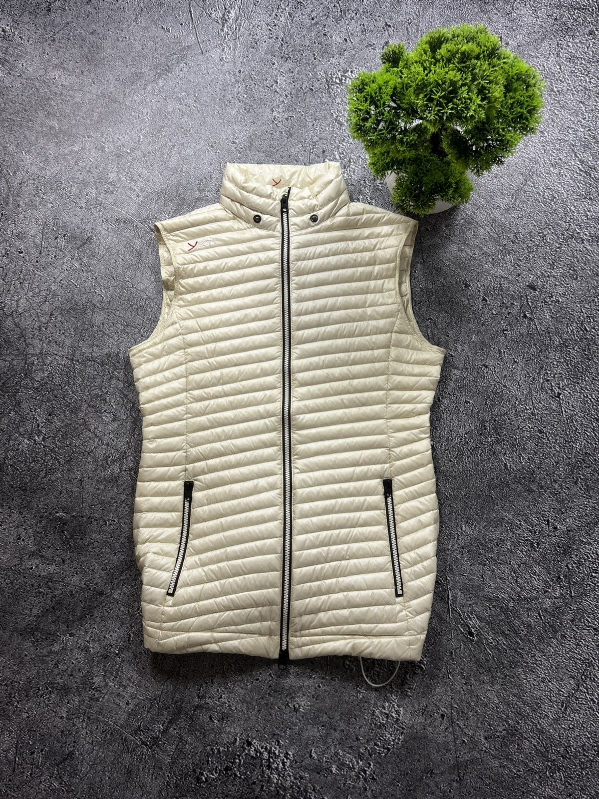 Yeti Down Quilted Vest Outdoor Gorpcore in White, Women's