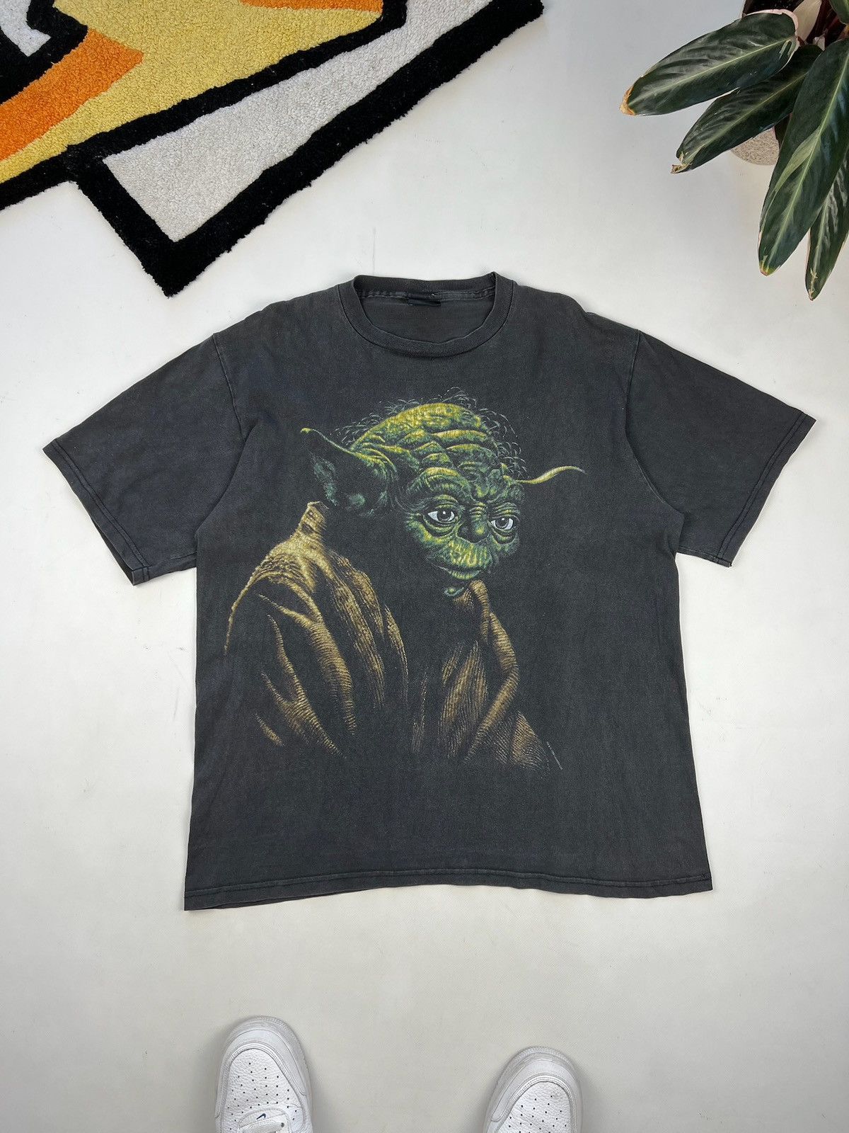 image of Changes x Star Wars 1990S Vintage Yoda Jumbo Graphic Star Wars Tee Faded in Black, Men's (Size XL)