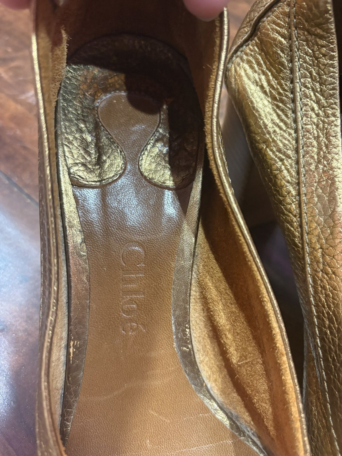 Chloe Chloè gold leather round toe kitten heels with buckle detail Size US 7.5 / IT 37.5 - 4 Thumbnail