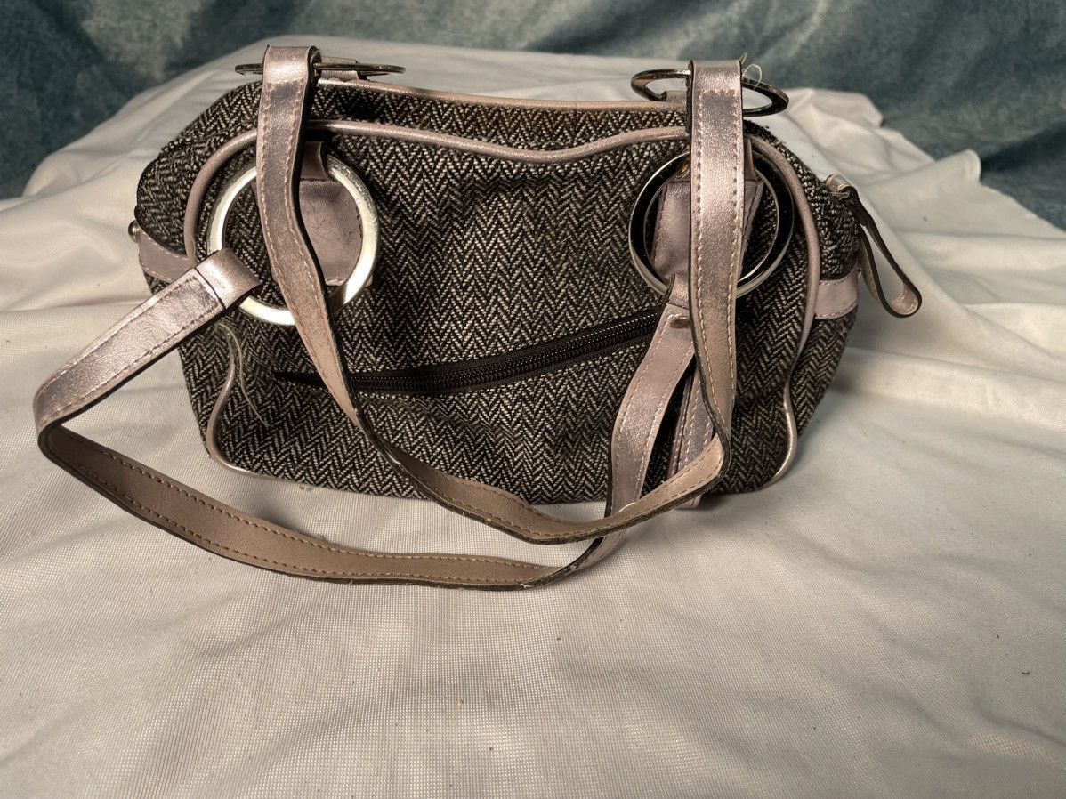 Guess Guess Fun Purse - Excellent For A Teen Size ONE SIZE - 3 Thumbnail