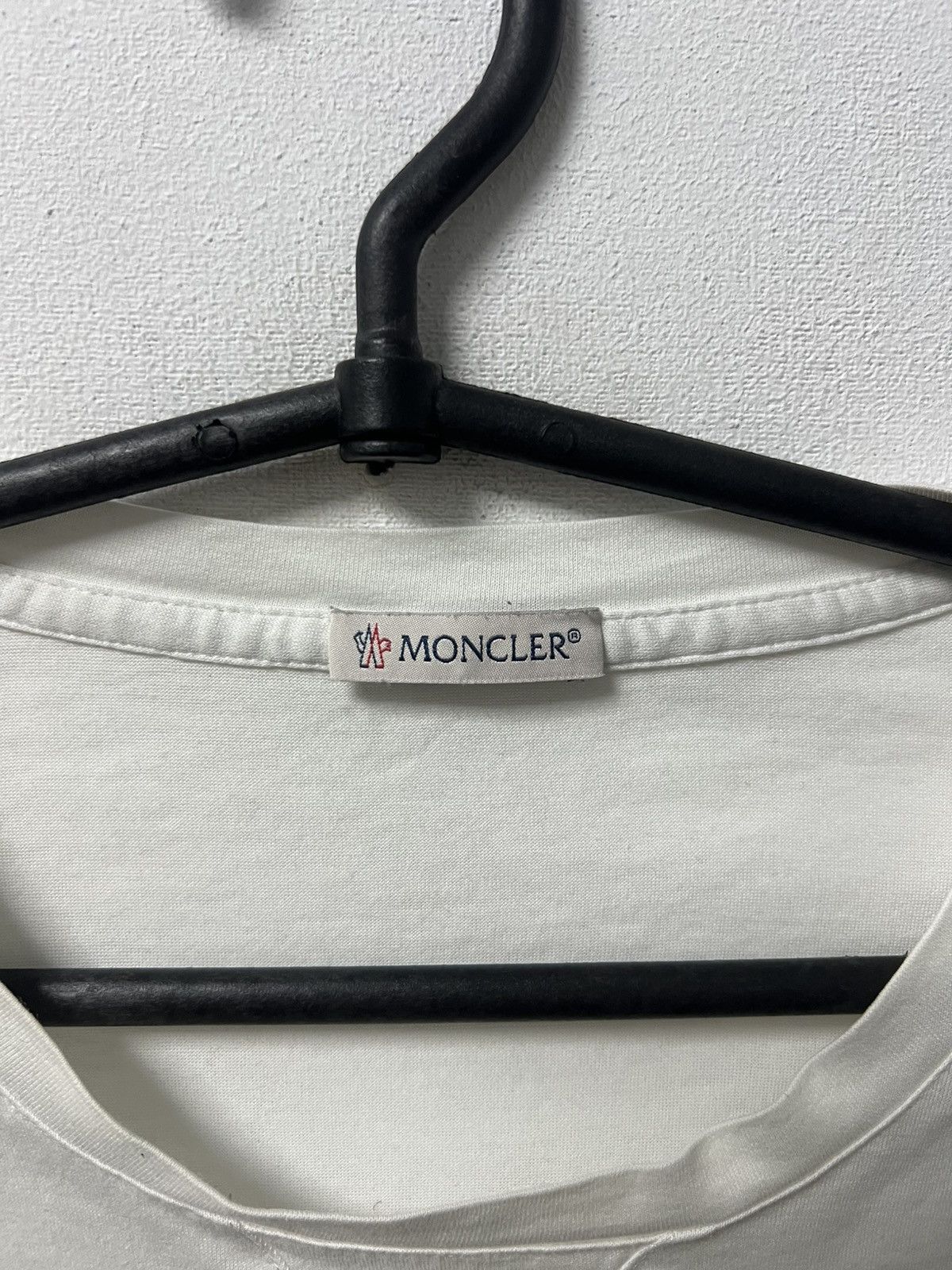 Moncler Moncler t shirt Size US L / EU 52-54 / 3 - 5 Thumbnail