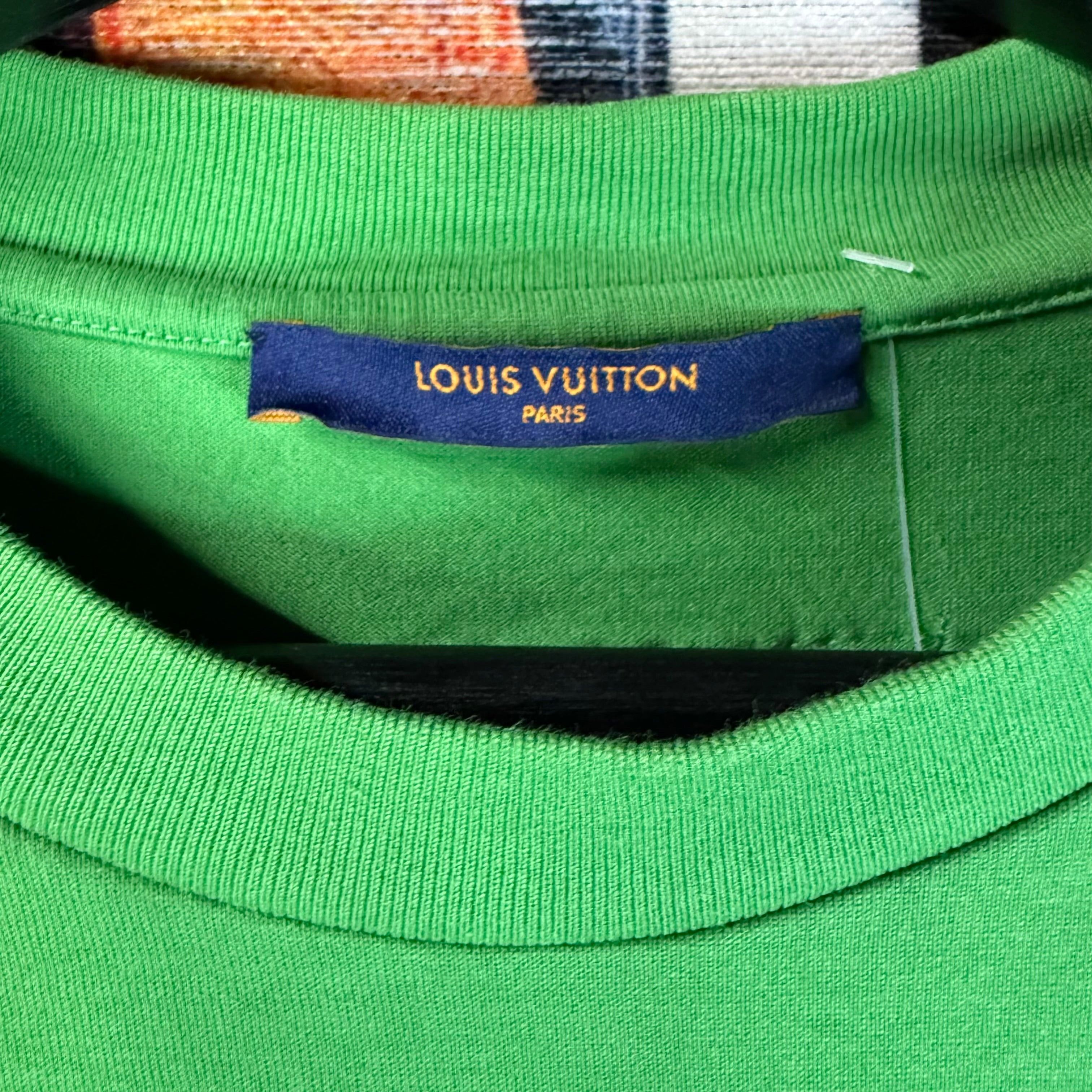 Louis Vuitton Louis Vuitton Debossed LV Green T-shirt Size Medium Size US M / EU 48-50 / 2 - 4 Thumbnail