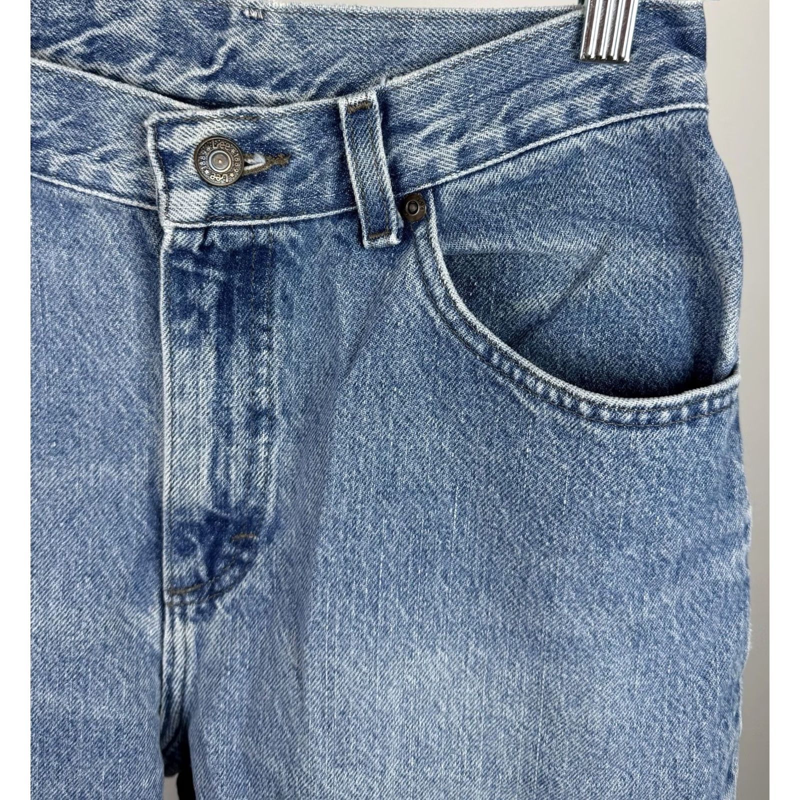 Lee VINTAGE Lee Jeans Womens 28x31 ACTUAL High Waist Tapered Leg 90s Grunge Mom Size 28" / US 6 / IT 42 - 5 Thumbnail