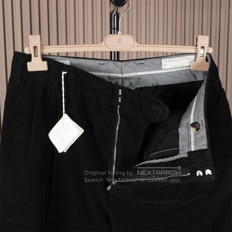 Brunello Cucinelli Brunello Cucinelli Men's black corduroy casual pants Size US 34 / EU 50 - 6 Thumbnail