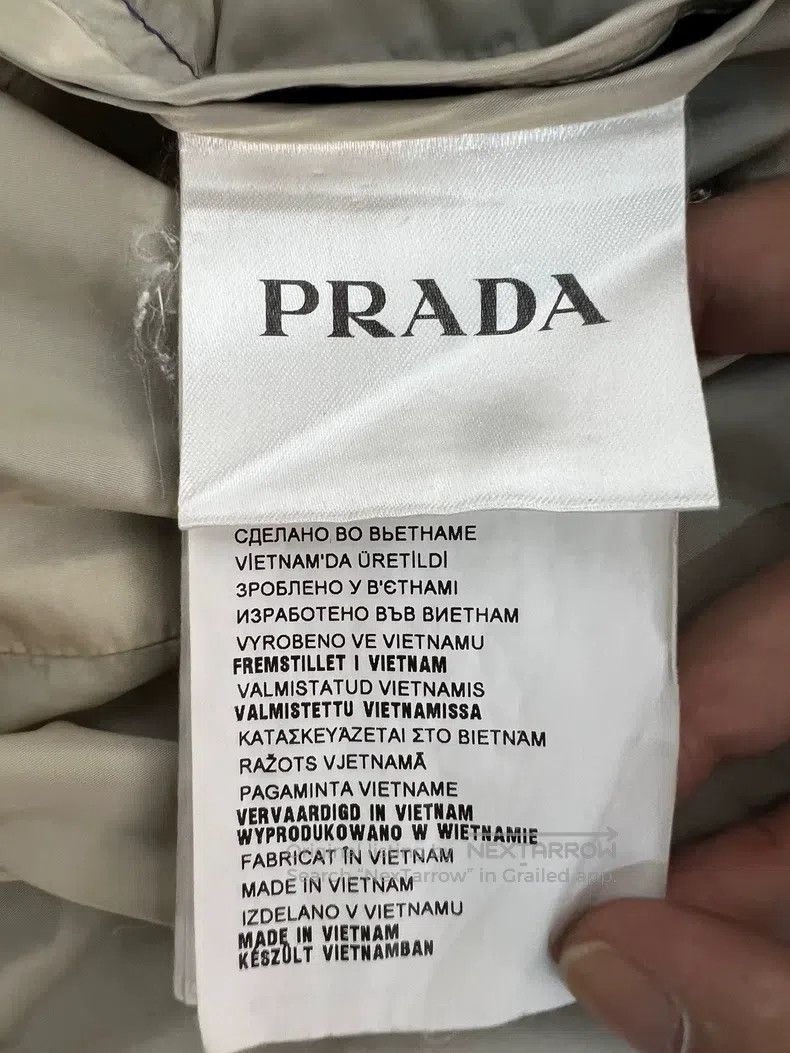 Prada Prada Triangle steel standard windbreaker short style Size S / US 4 / IT 40 - 7 Thumbnail