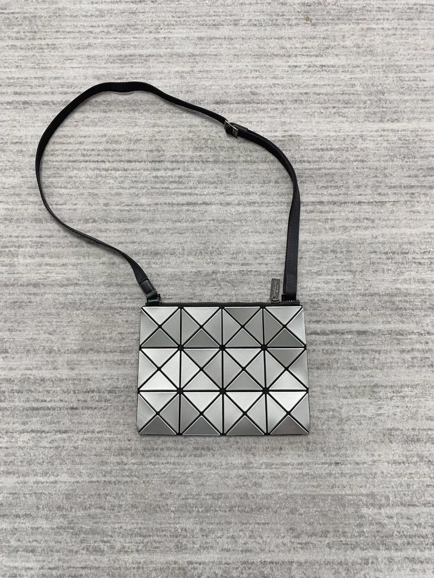 Issey Miyake Issey Miyake Silver 3x4 Shoulder Tote Bag. Size ONE SIZE - 2 Thumbnail