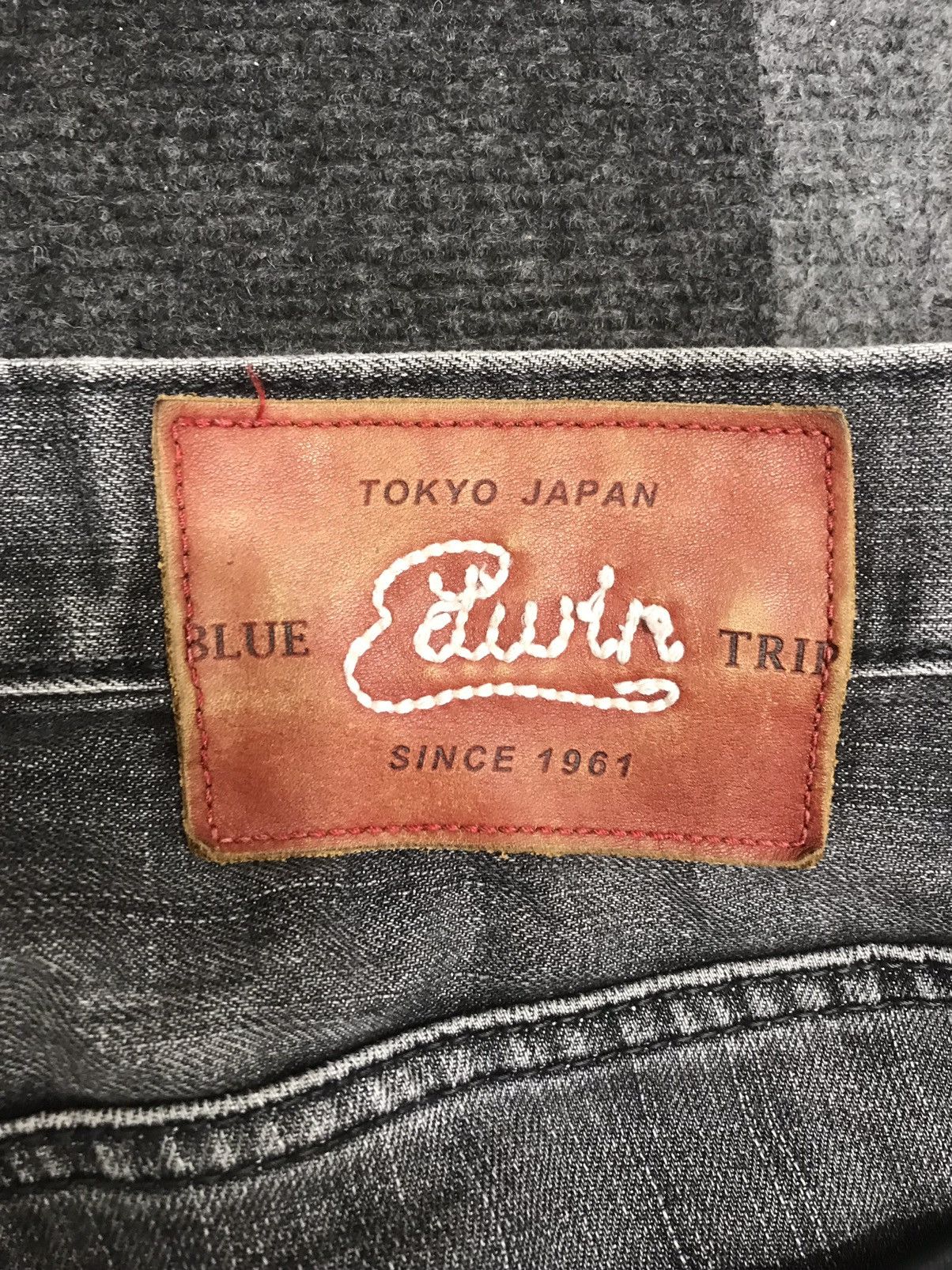 Edwin EDWIN BLUE TRIP BLACK WASH DENIM F291 Size US 31 - 17 Thumbnail