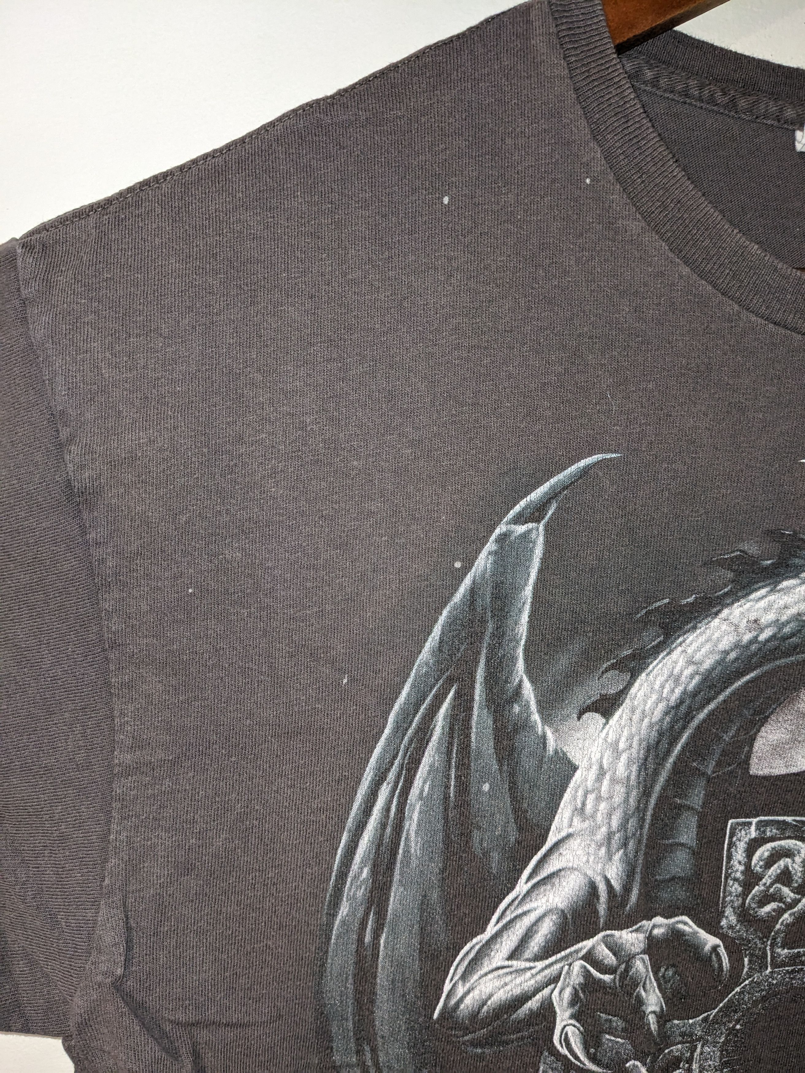 Gildan × Vintage Vintage Y2K Dragon Tomb Stone Mythic Gray Large T-Shirt Size US L / EU 52-54 / 3 - 4 Thumbnail