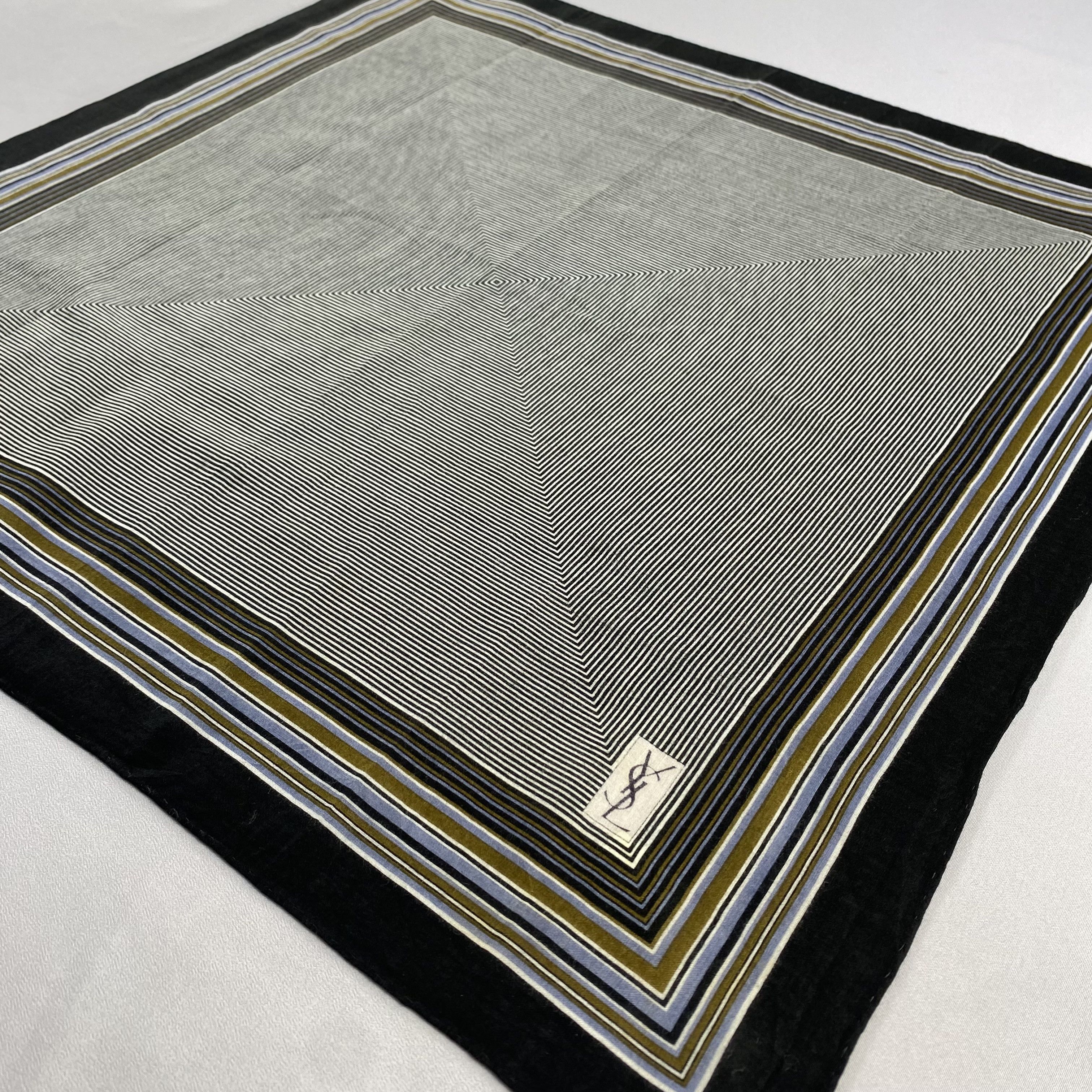 Vintage Yves Saint Laurent Handkerchief / Neckerchief-P1556 Size ONE SIZE - 2 Thumbnail