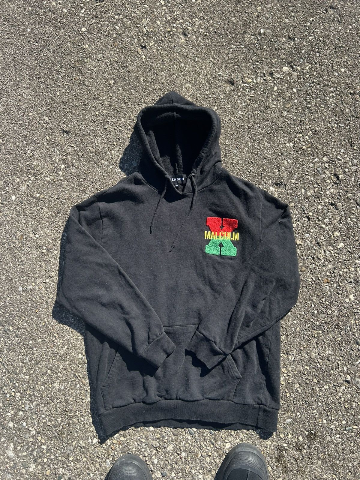 Reason × Vintage Reason Malcom X Black Red Green Gold Carpet Print Hoodie Size US XL / EU 56 / 4 - 14 Thumbnail