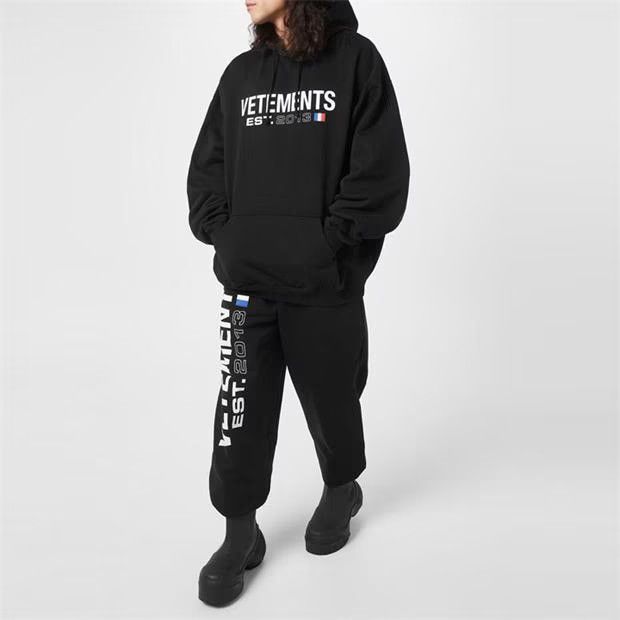 Vetements o1g2r1mq0824 Logo Print Hoodies in Black Size US L / EU 52-54 / 3 - 4 Thumbnail