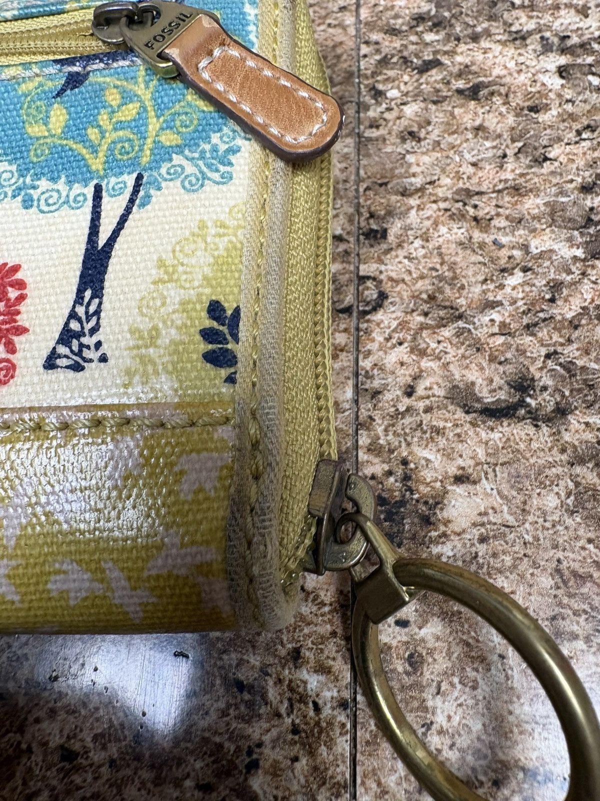 Fossil Fossil Key-Per Coated Canvas Zip-Around Wallet Birds Trees Size ONE SIZE - 4 Thumbnail