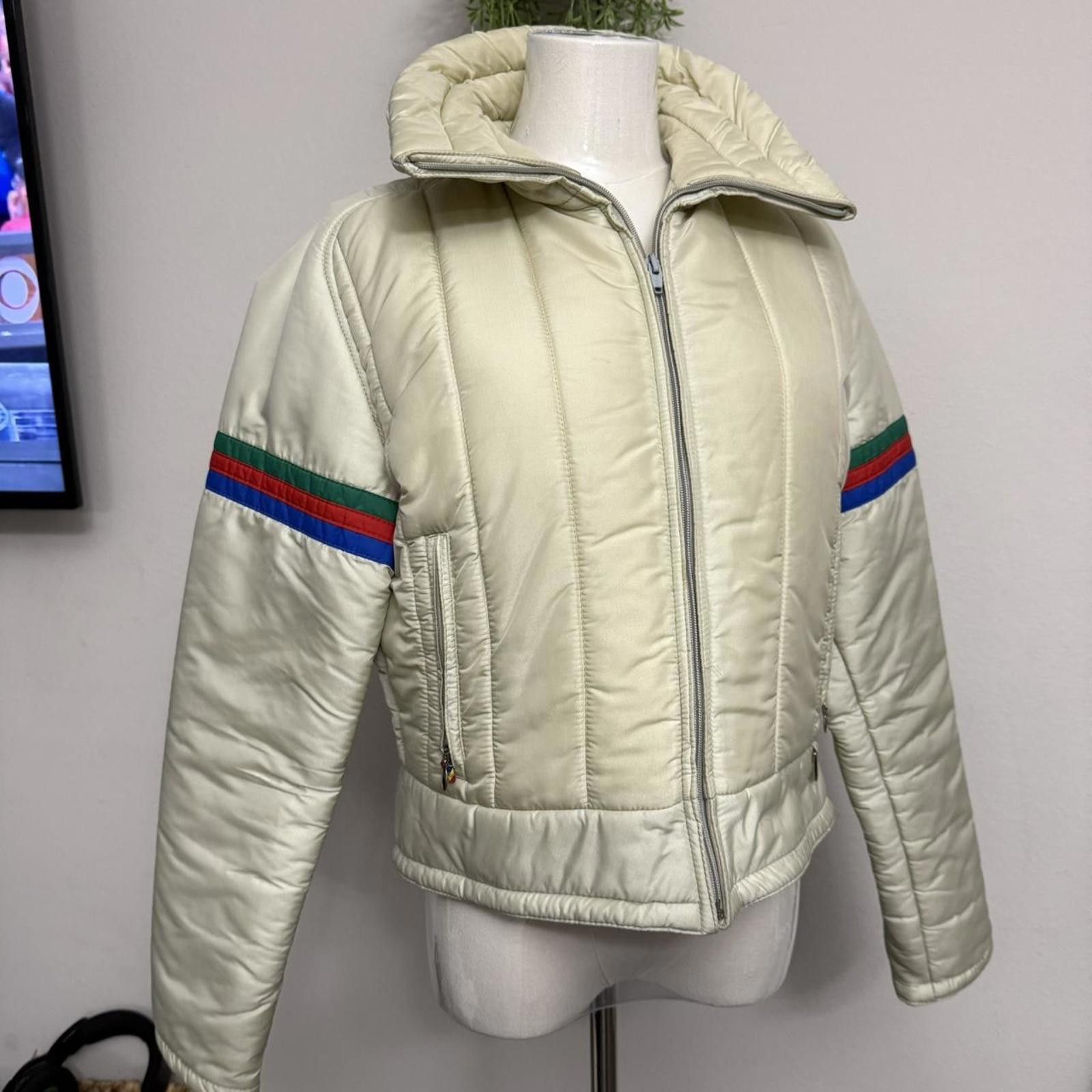 Designer Vintage 70s Ski puffer crop retro jacket small Size US S / EU 44-46 / 1 - 1 Thumbnail
