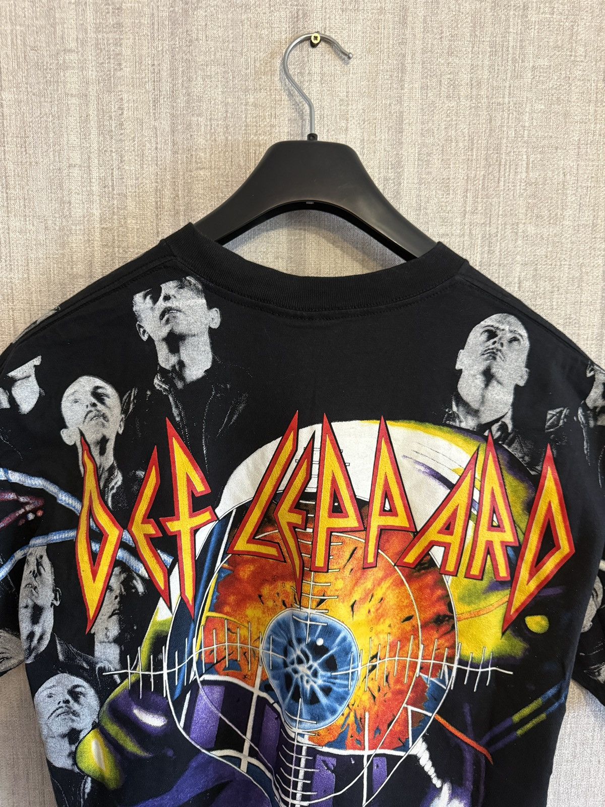 Band Tees Vintage all over print 1992 Def Leppard shirt rare XL Size US XL / EU 56 / 4 - 5 Thumbnail