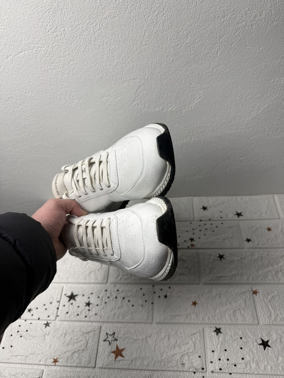 Emporio Armani Emporio Armani Men US9 UK8 EUR42 Sneakers White Leather Size US 9 / EU 42 - 5 Thumbnail
