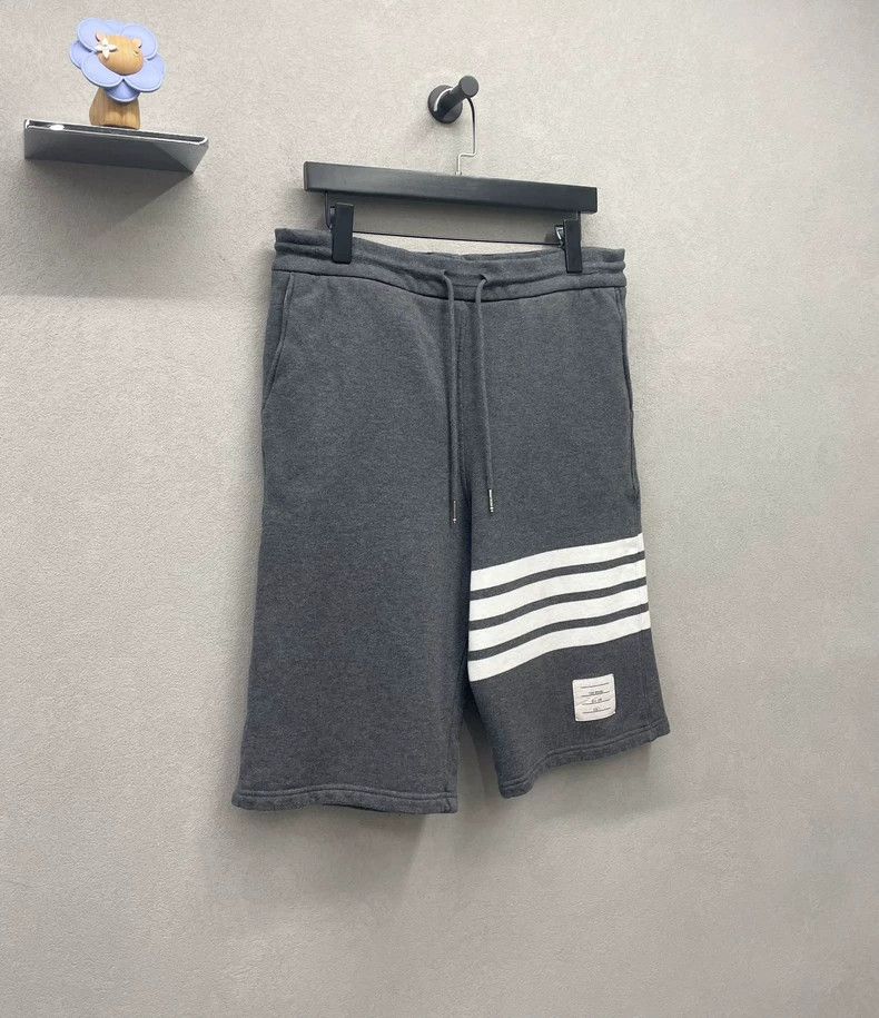 Thom Browne Thom Browne Dark grey shorts Size US 38 / EU 54 - 4 Thumbnail
