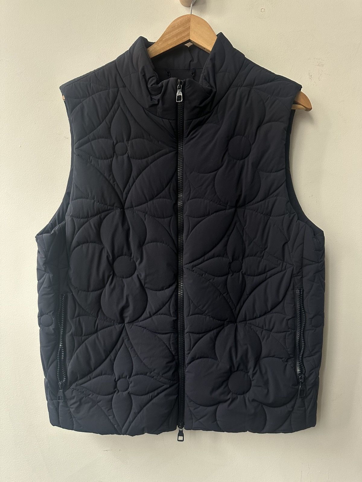 Louis Vuitton Louis Vuitton Navy Padded Monogram Vest Size US M / EU 48-50 / 2 - 1 Thumbnail