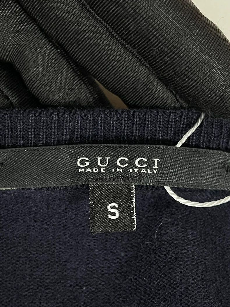 Gucci Gucci Color-blocked V-neck embroidered Logo wool sweater 25 Size US S / EU 44-46 / 1 - 6 Thumbnail