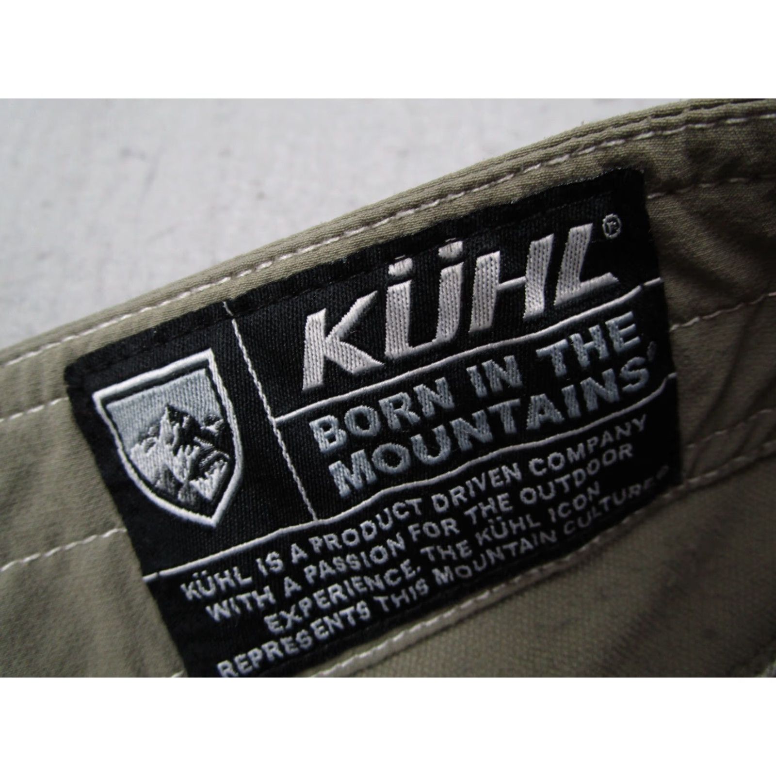 Vintage KUHL Men's Cargo Shorts 40 Green Utility Outdoor Hiking 12" Modern Classic Size US 40 / EU 56 - 2 Thumbnail