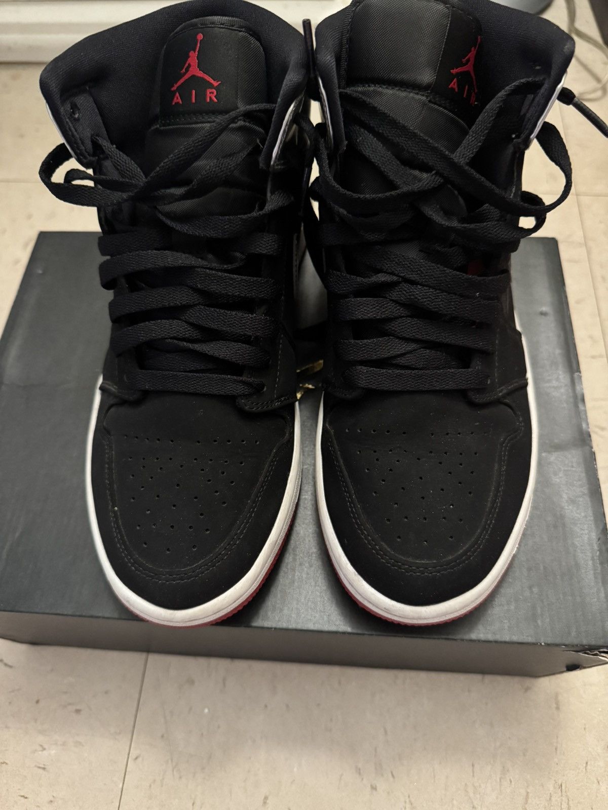 Jordan Brand Black and silver air jordan mids Size US 8 / EU 41 - 4 Thumbnail