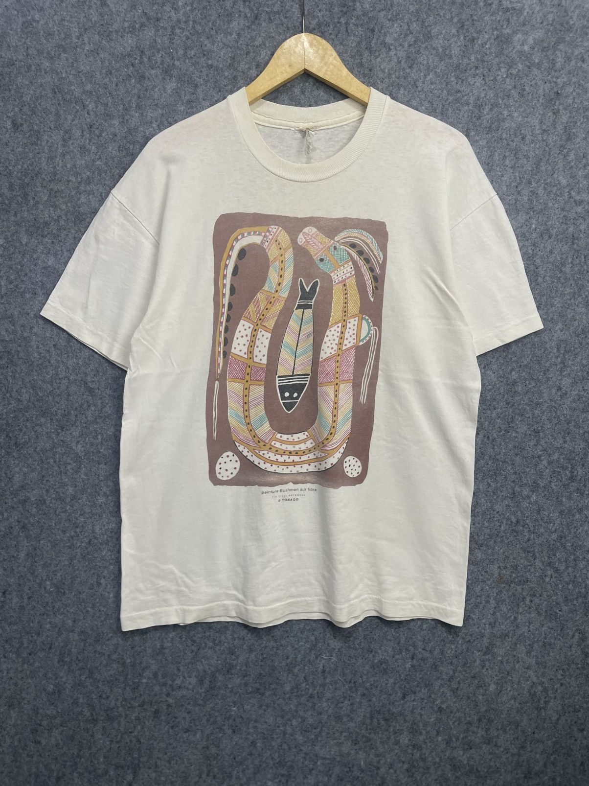 Vintage Vintage 90s Painting Bushmen On Fiber T-Shirt Tobago Art Size US L / EU 52-54 / 3 - 1 Thumbnail