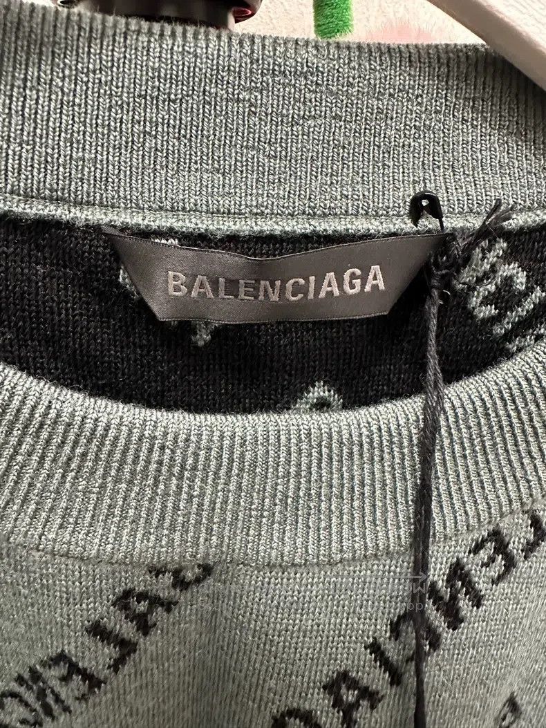 Balenciaga Balenciaga Full Bullet Screen Logo Long Sleeve Knit Sweate Size US L / EU 52-54 / 3 - 3 Thumbnail