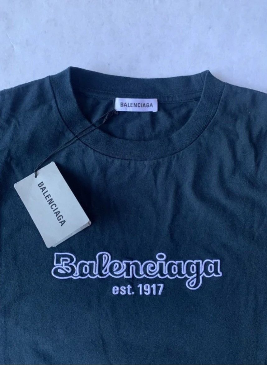 Balenciaga Balenciaga navy blue logo t-shirt Size US S / EU 44-46 / 1 - 2 Thumbnail