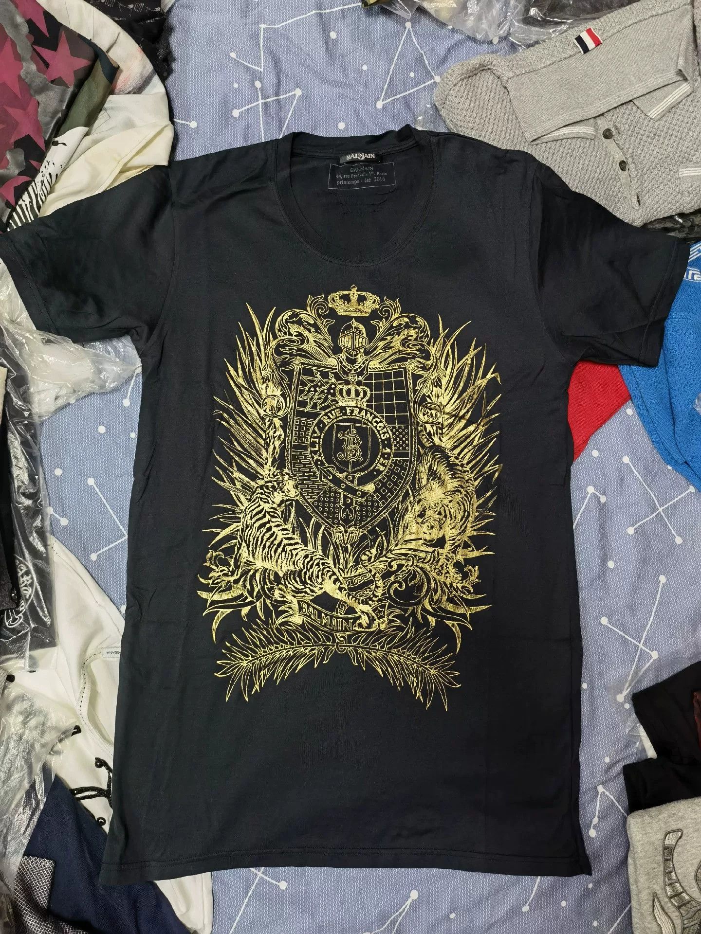 Balmain Balmain Tiger Shield Badge Gold Print T-Shirt Size US M / EU 48-50 / 2 - 1 Thumbnail