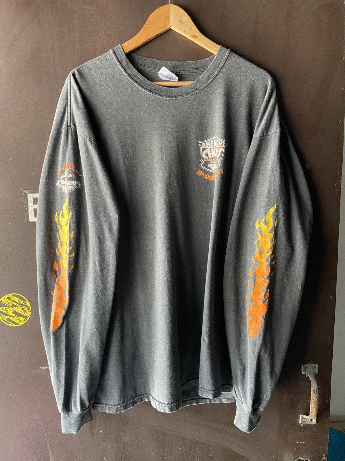 Vintage SOLD OUT Vintage Chuy’s Bike Night Flamine sleeve Size US XL / EU 56 / 4 - 4 Thumbnail