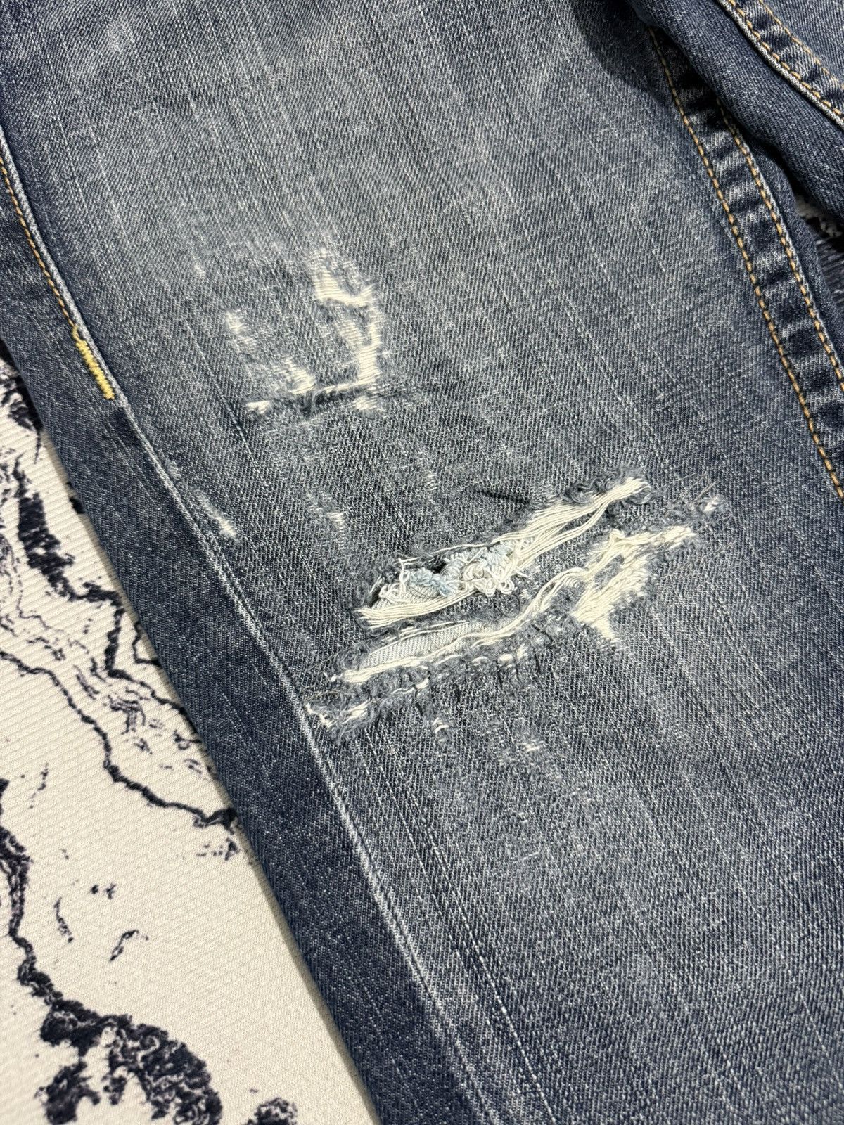 True Religion True religion world tour section slim jeans Size US 29 - 8 Thumbnail